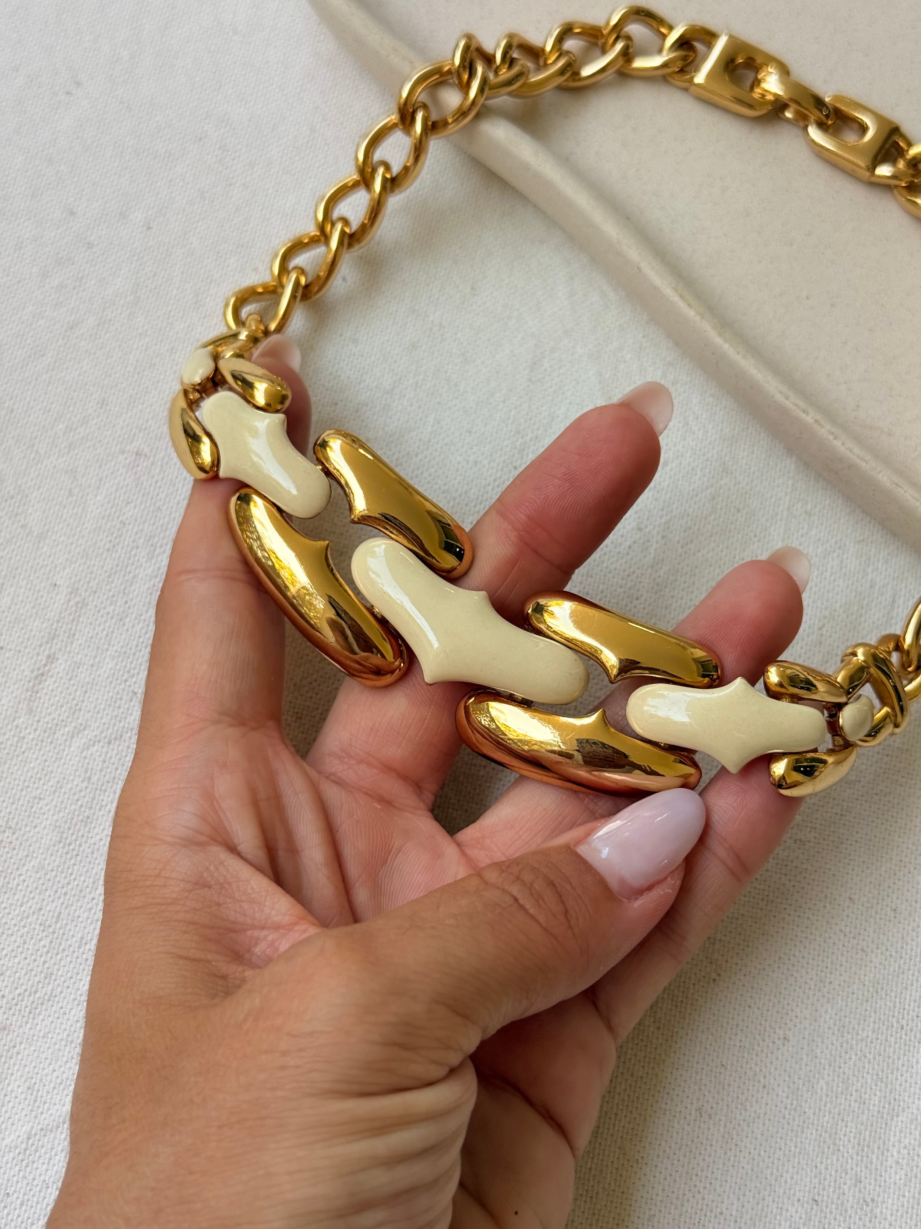Collier Helena Rubinstein vintage - Maille dorée et émail ivoire