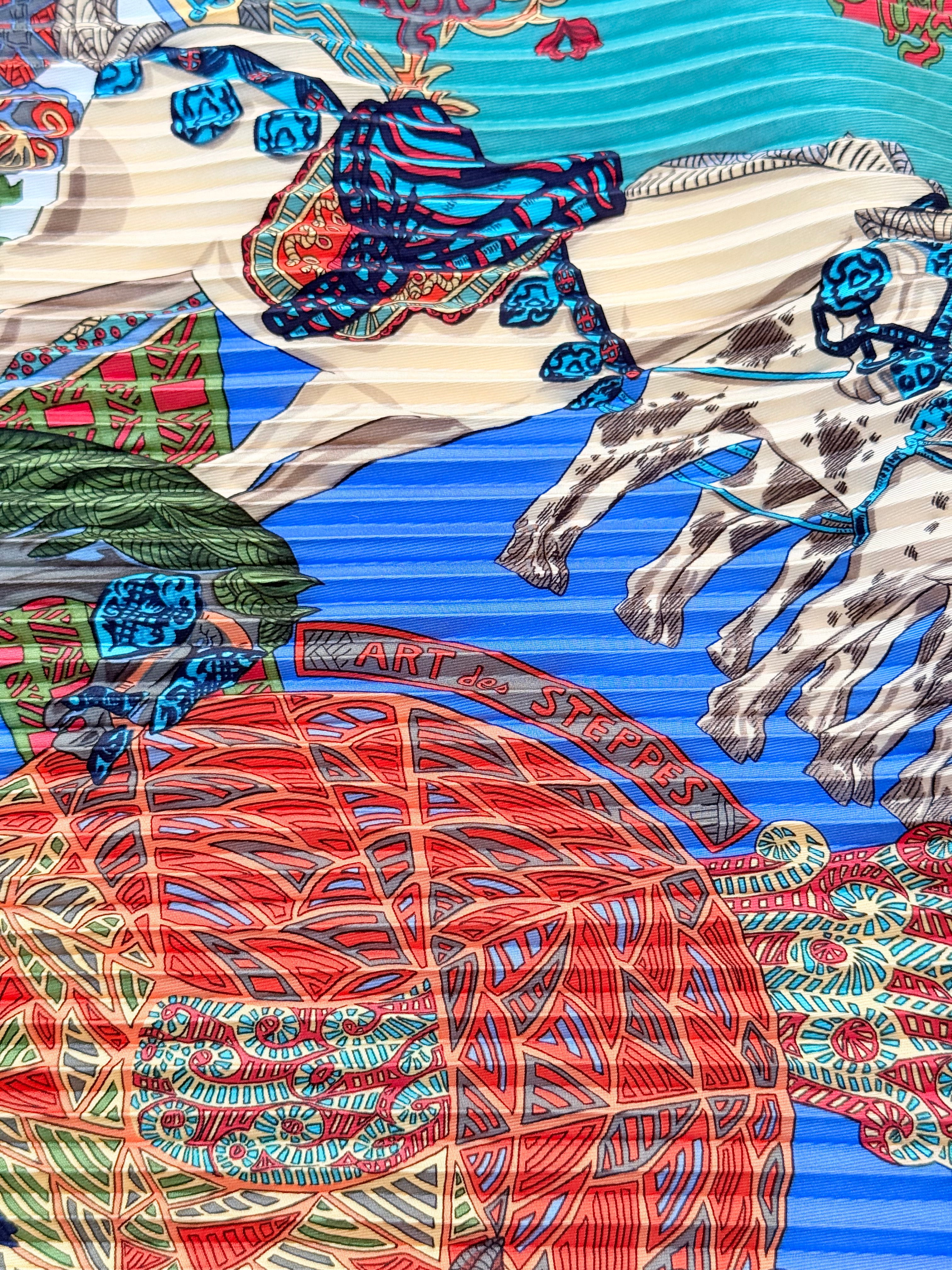 Foulard Hermès plissé – Modèle L’Art des Steppes