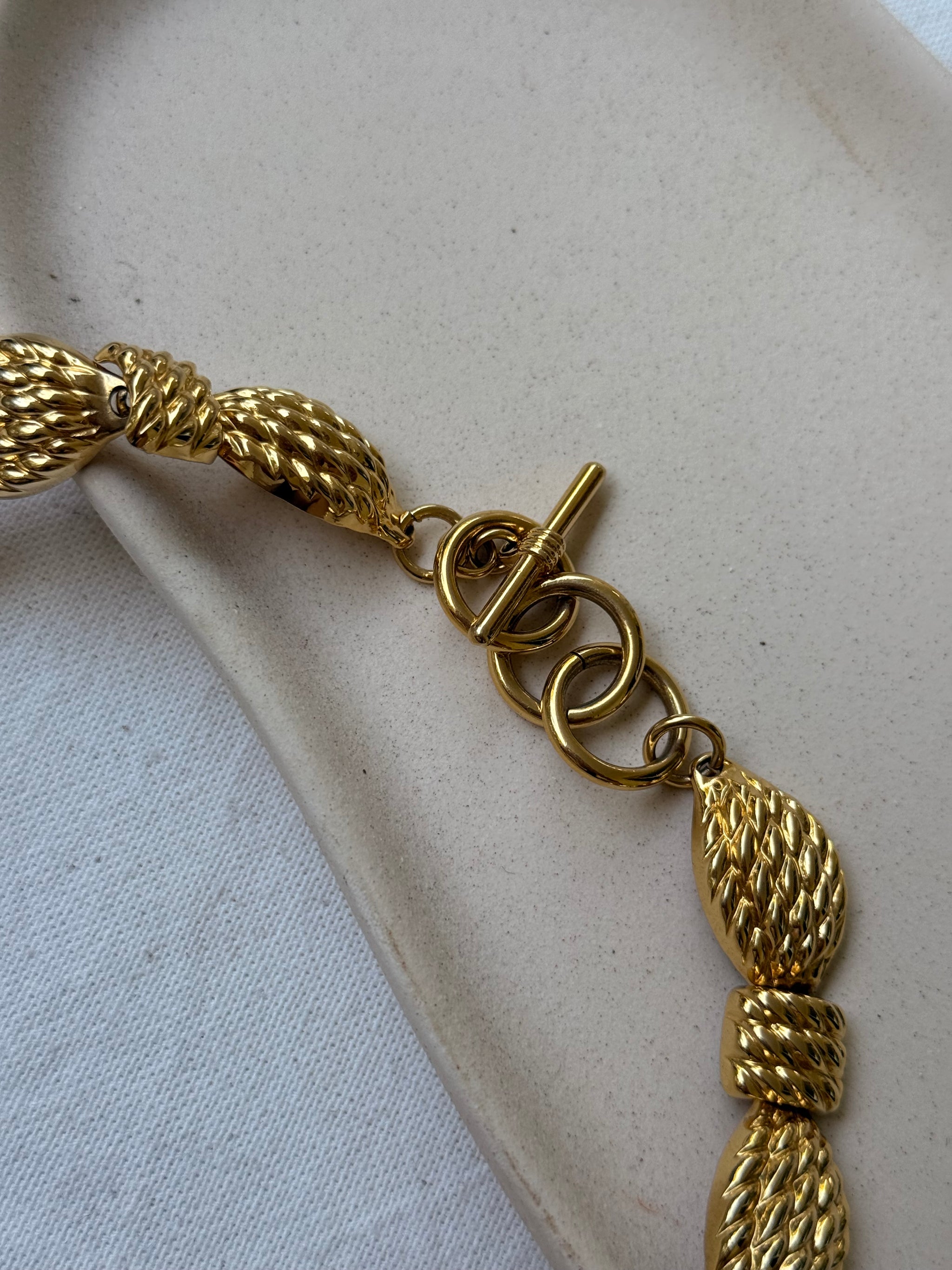 Collier doré vintage - maille texturée dorée
