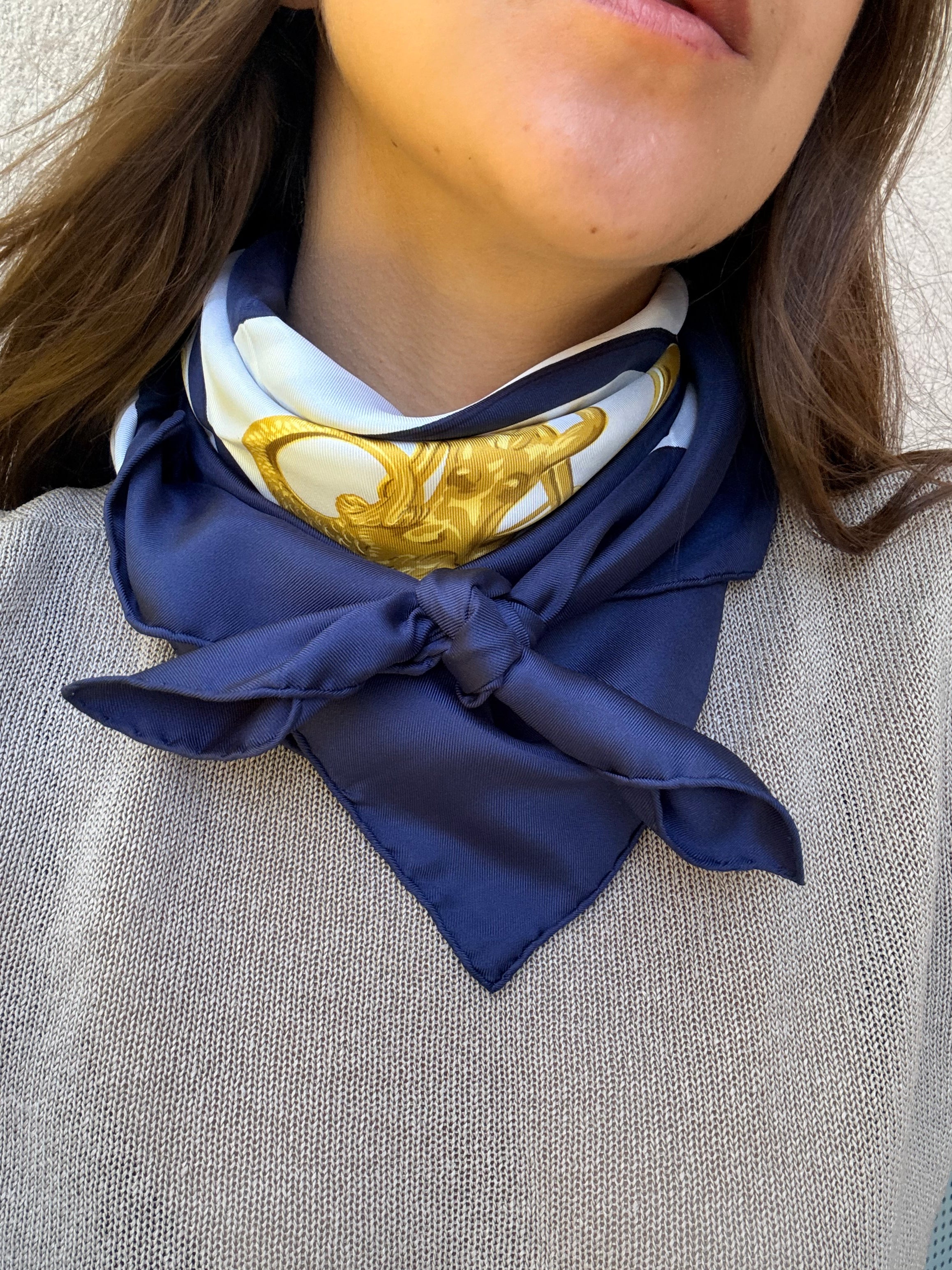 Foulard Hermès – Modèle Brides de Gala