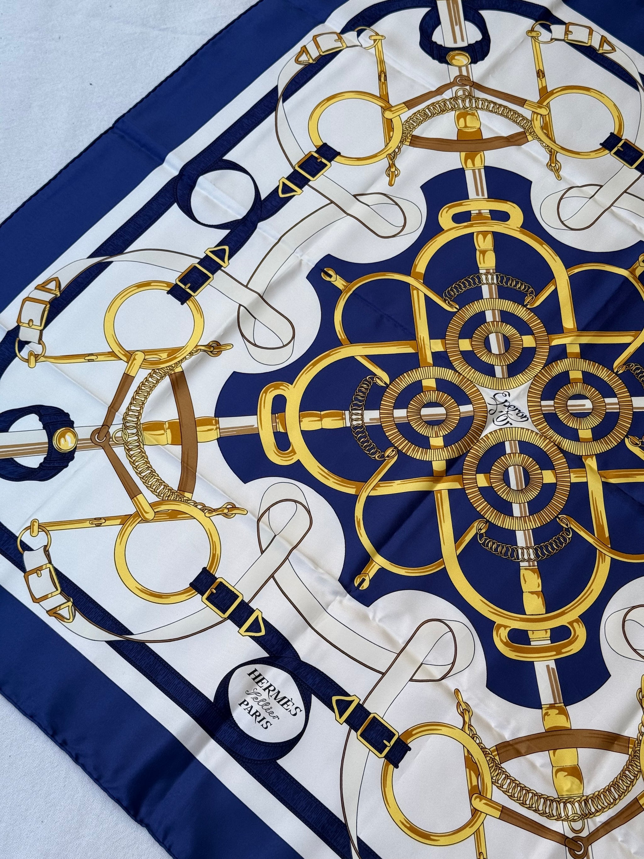Foulard Hermès – Modèle Éperon d’Or