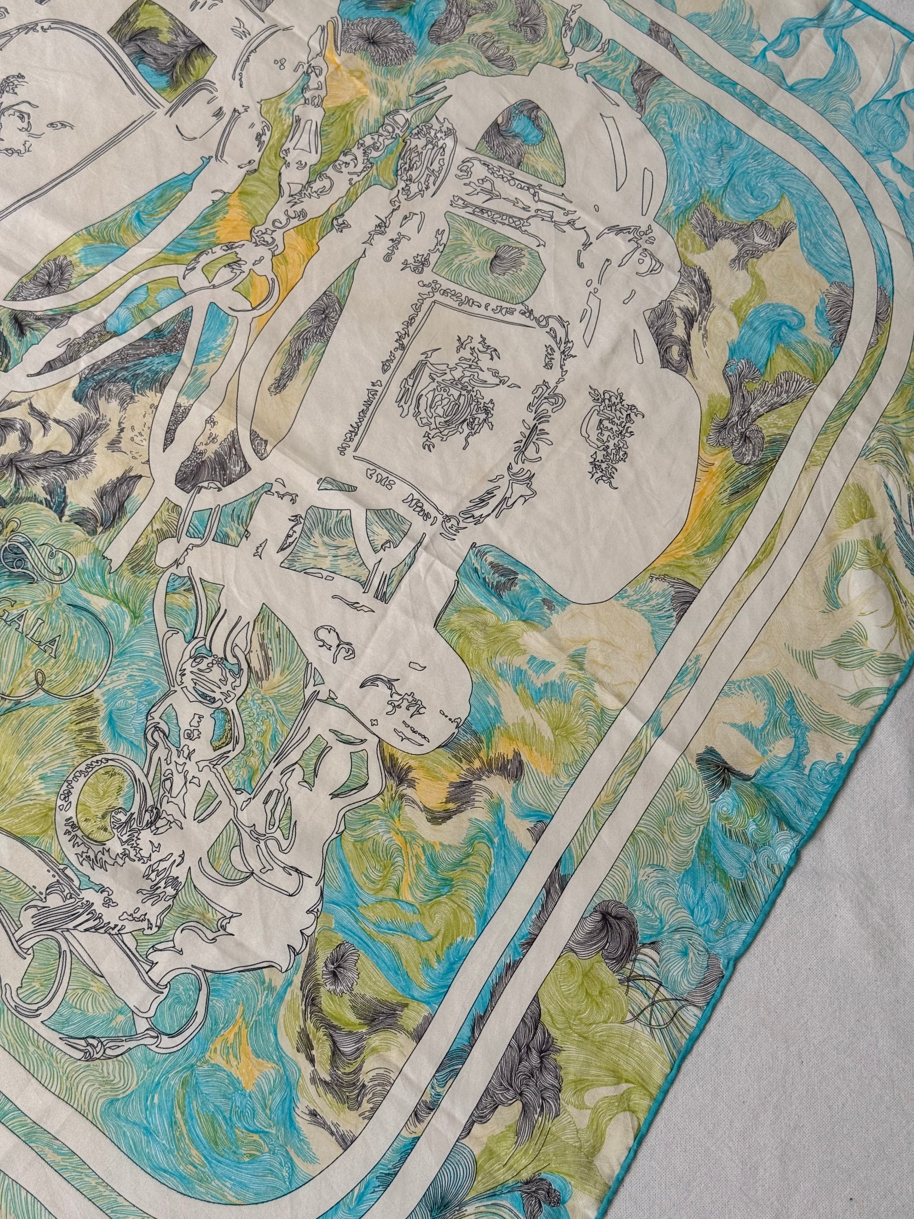 Foulard Hermès – Modèle Bride de Gala en Finesse