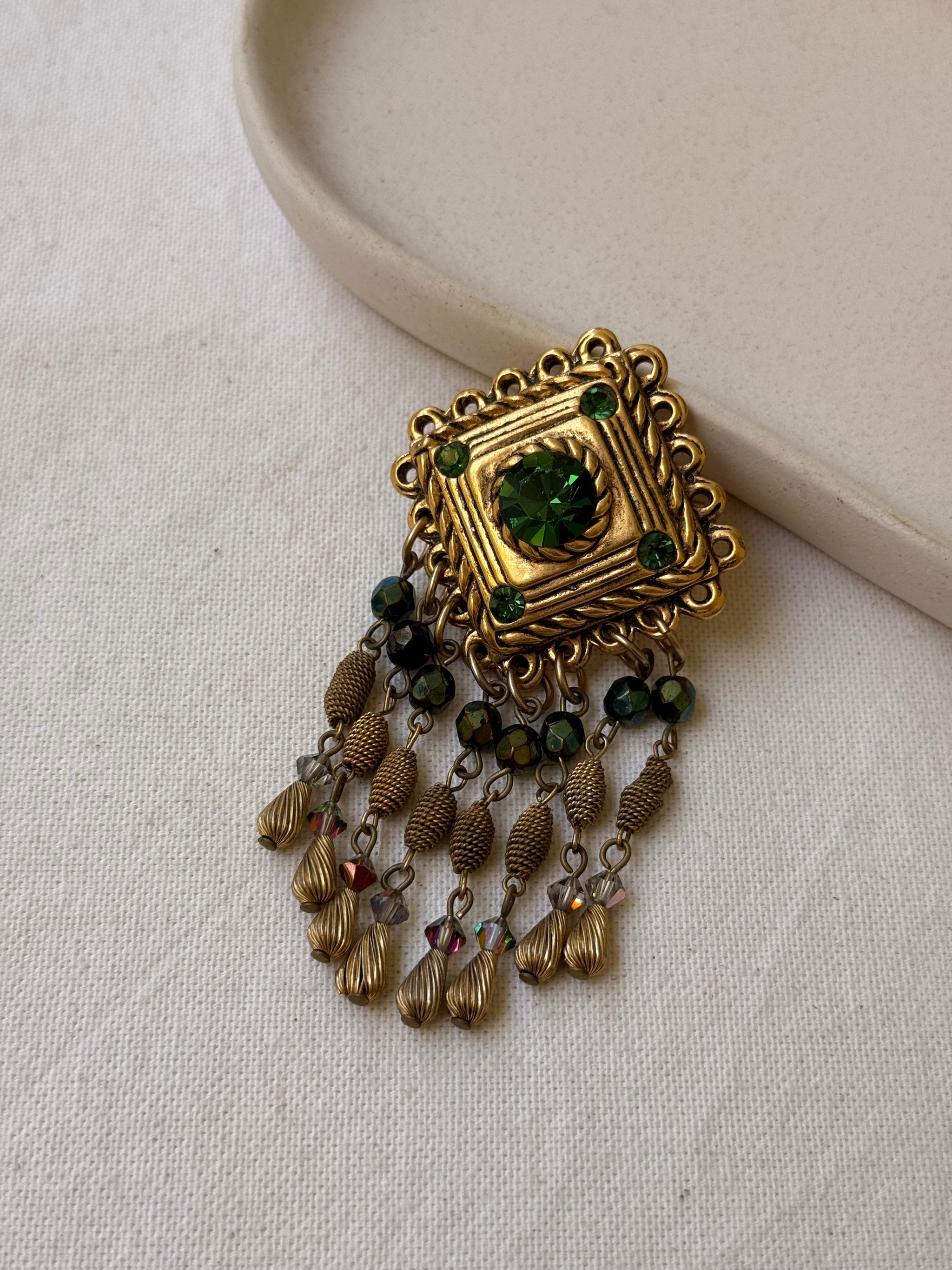 Broche Claire Deve vintage - Pampilles et cristaux verts
