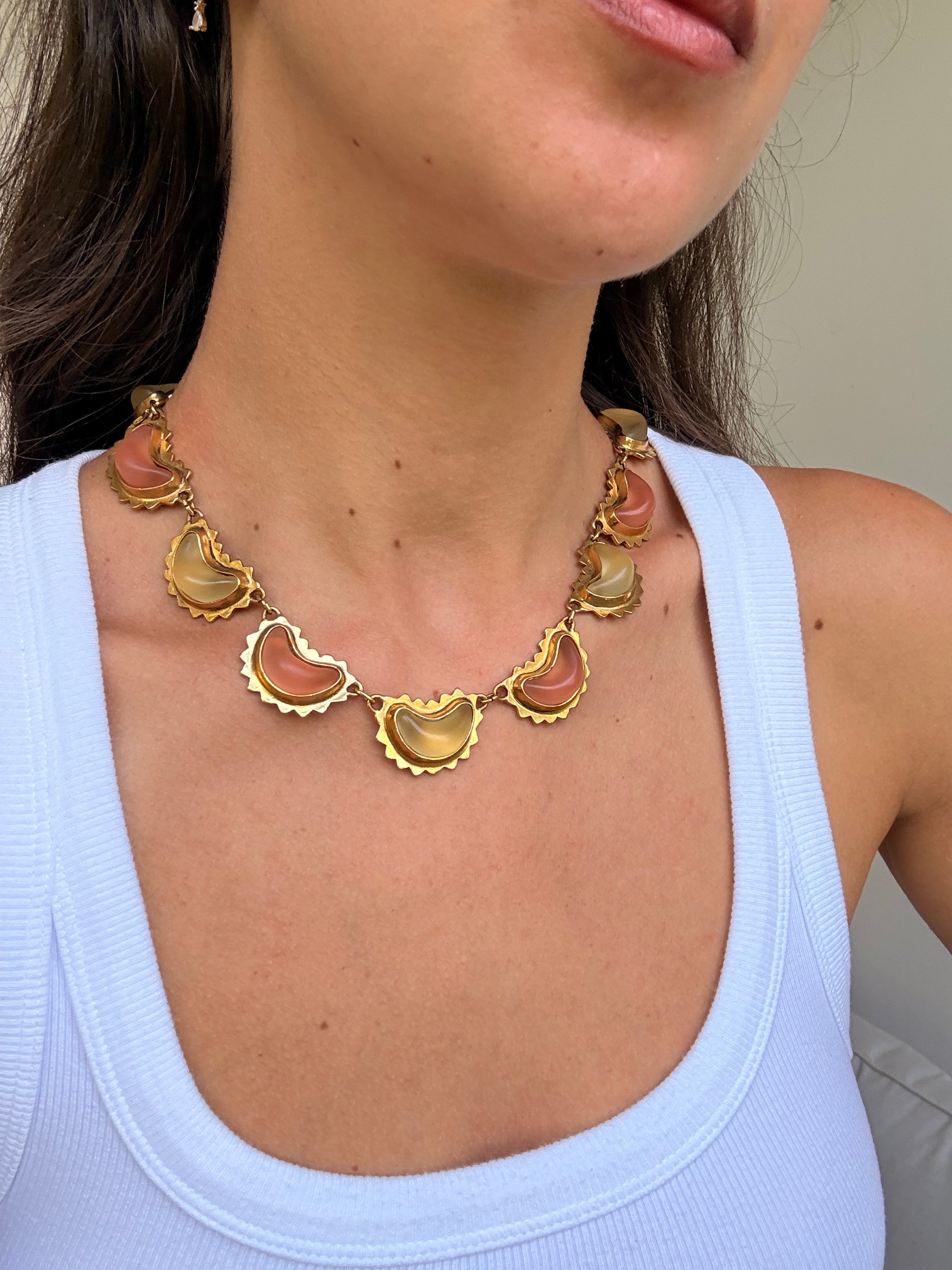 Collier Anica vintage - Cabochons croissants roses et ambrés