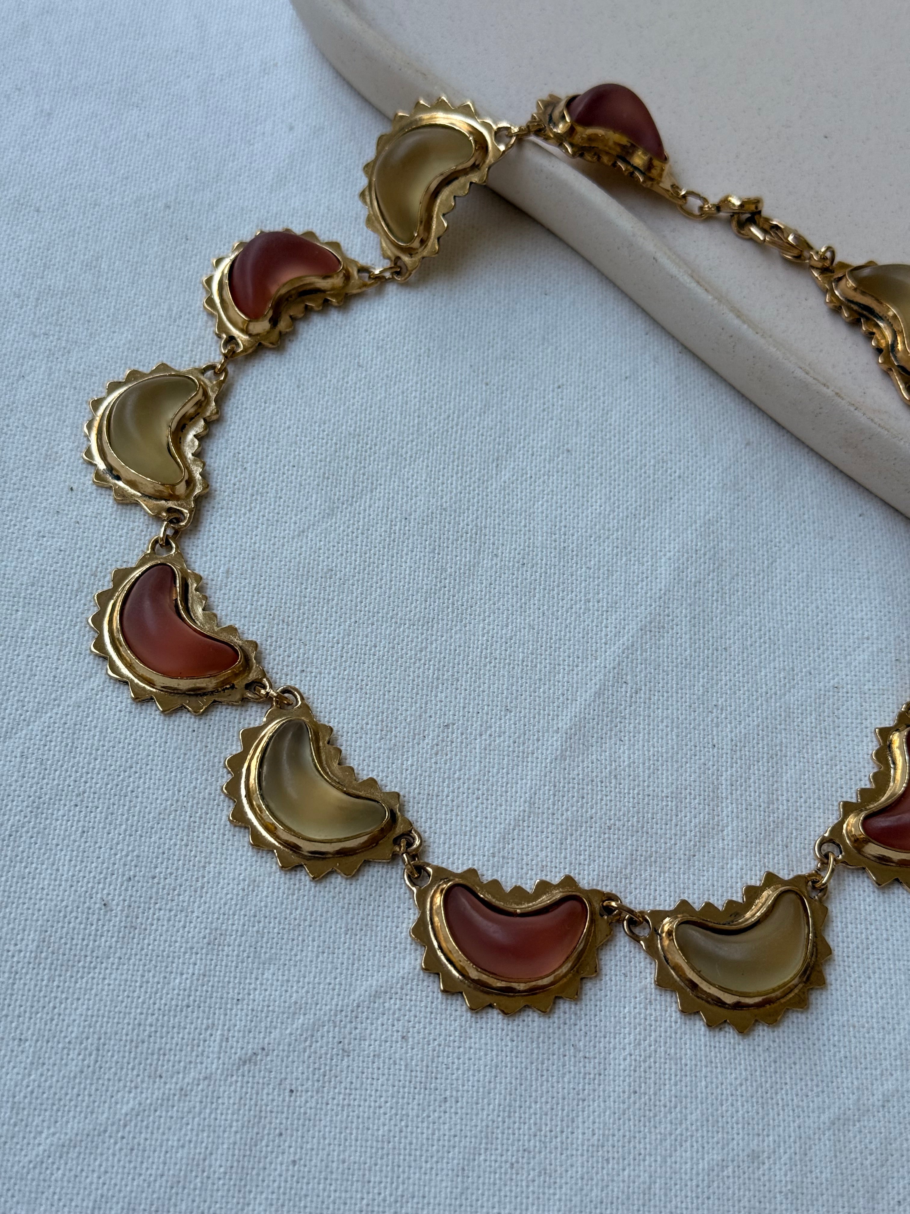 Collier Anica vintage - Cabochons croissants roses et ambrés