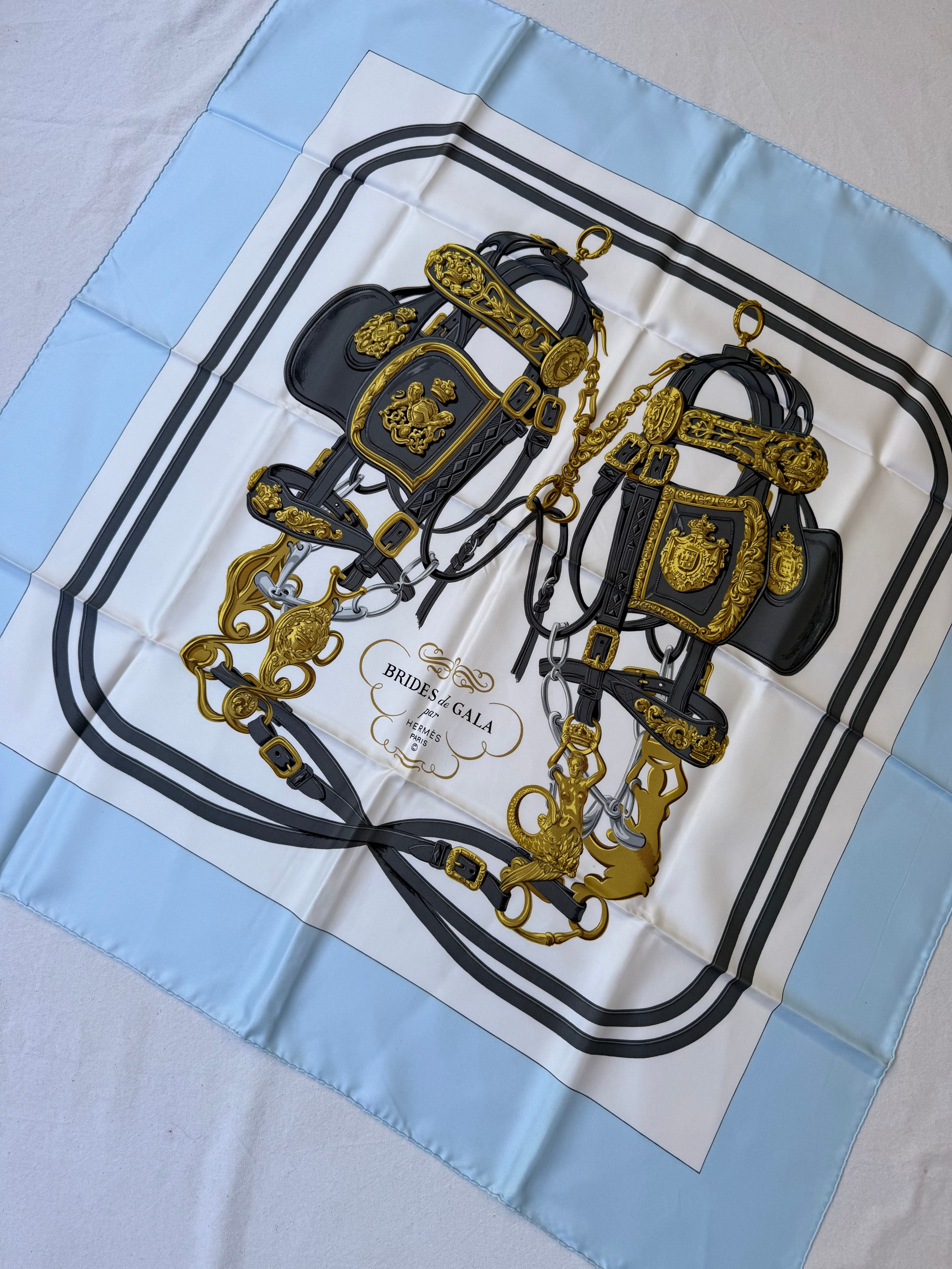 Foulard Hermès – Modèle Brides de Gala