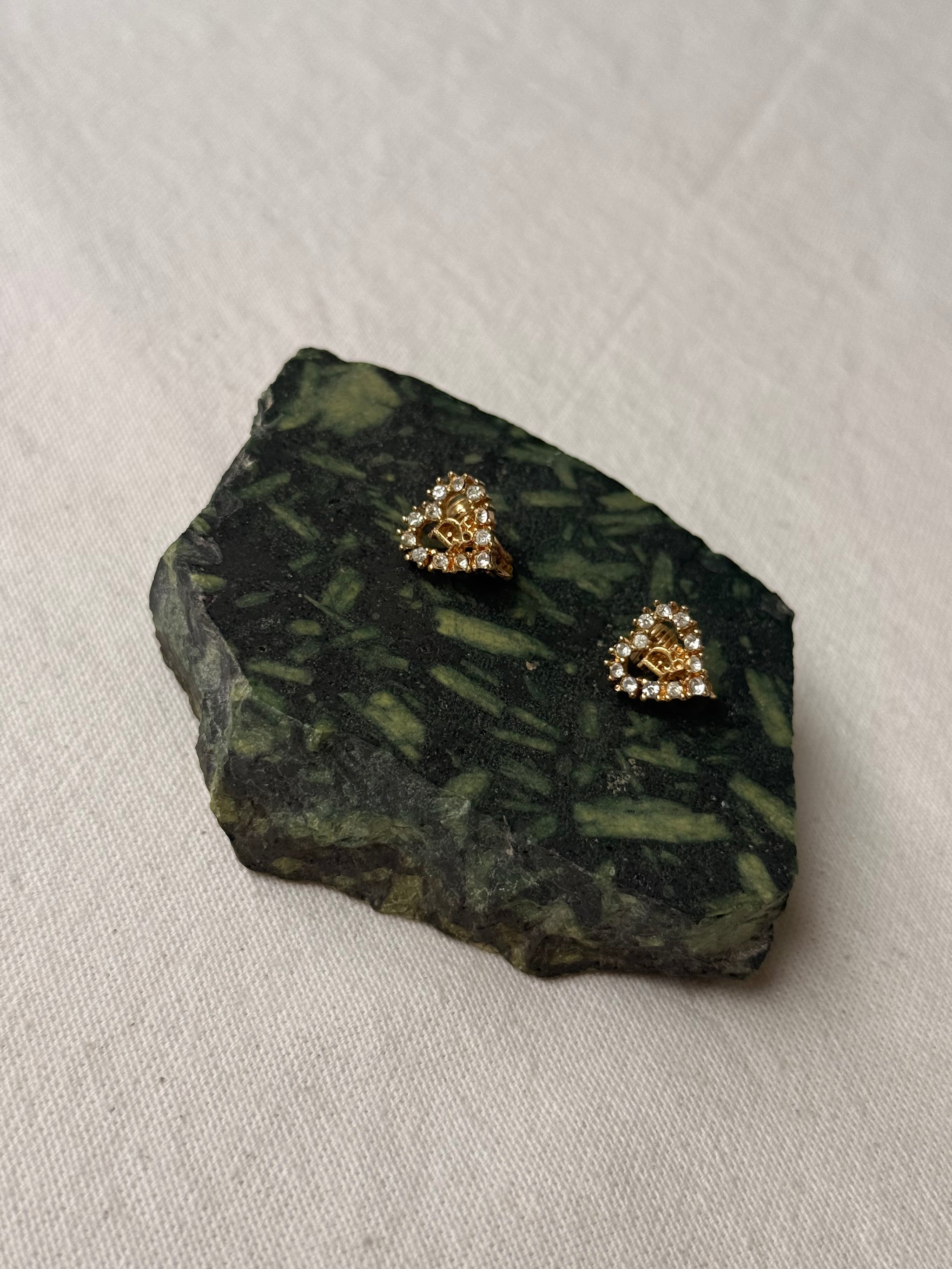Boucles d’oreilles Christian Dior vintage - Cœurs strass inscription Dior