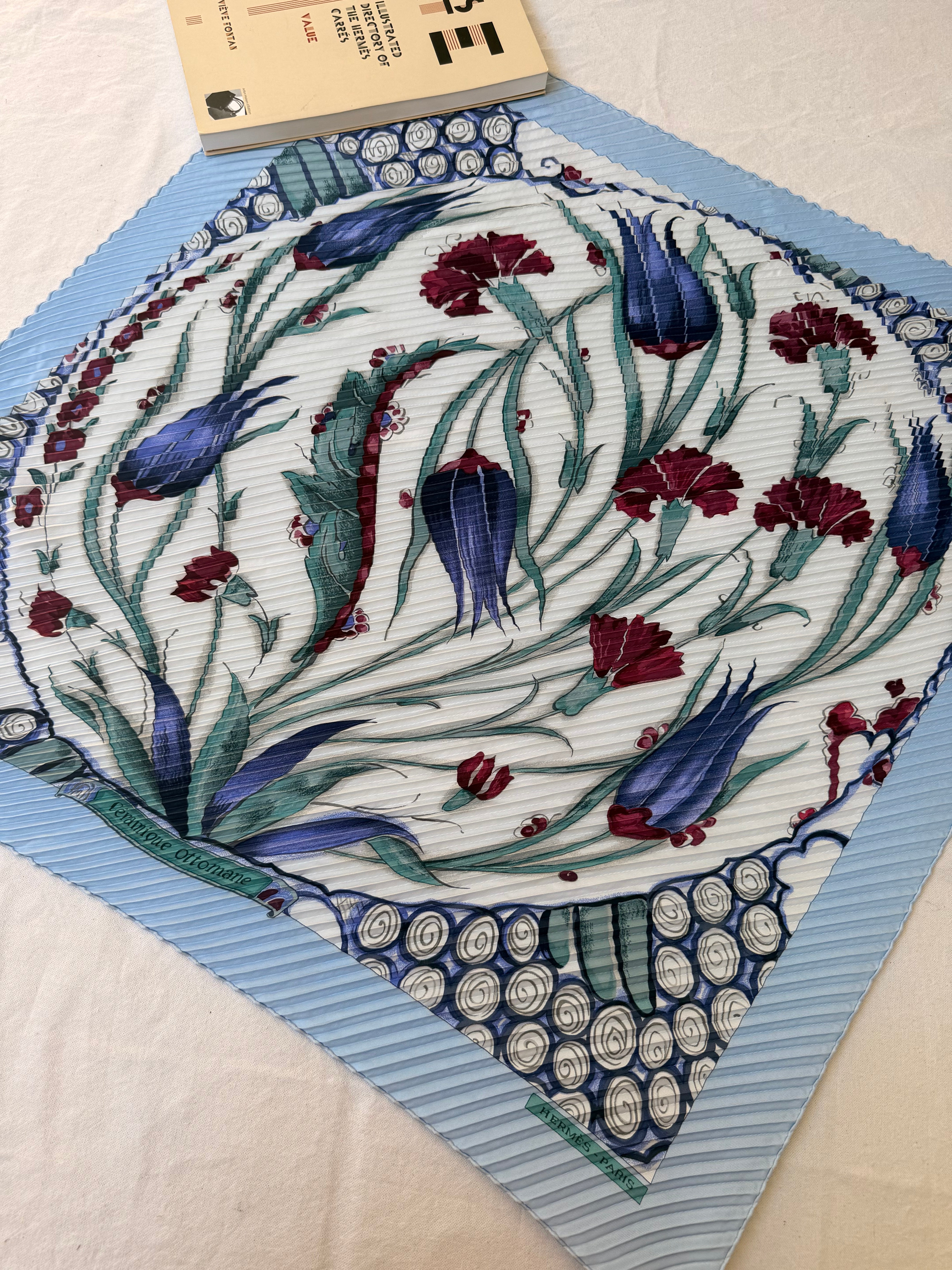 Foulard Hermès plissé – Modèle Céramique Ottomane