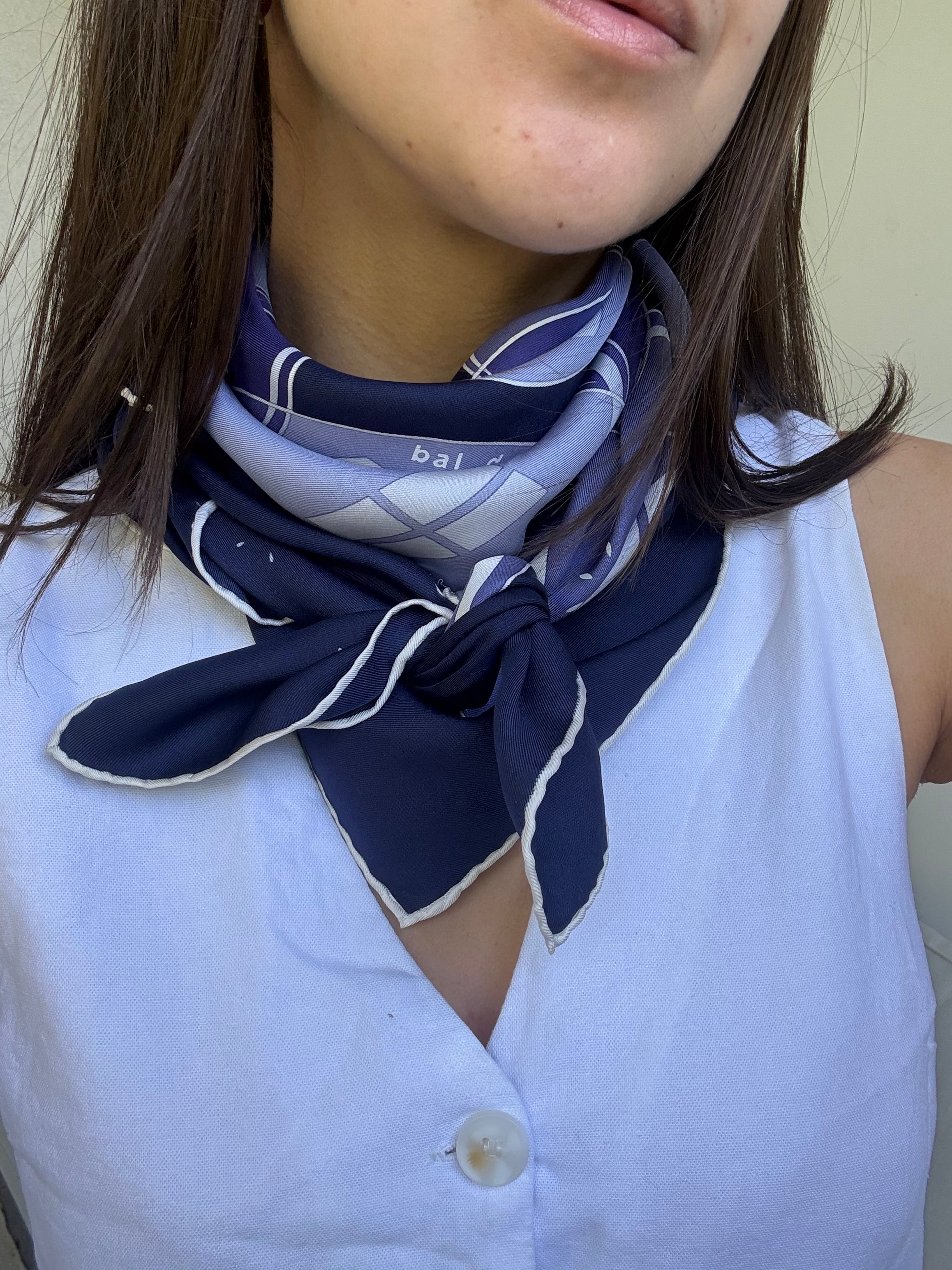 Foulard Hermès – Modèle Bal de Bulles