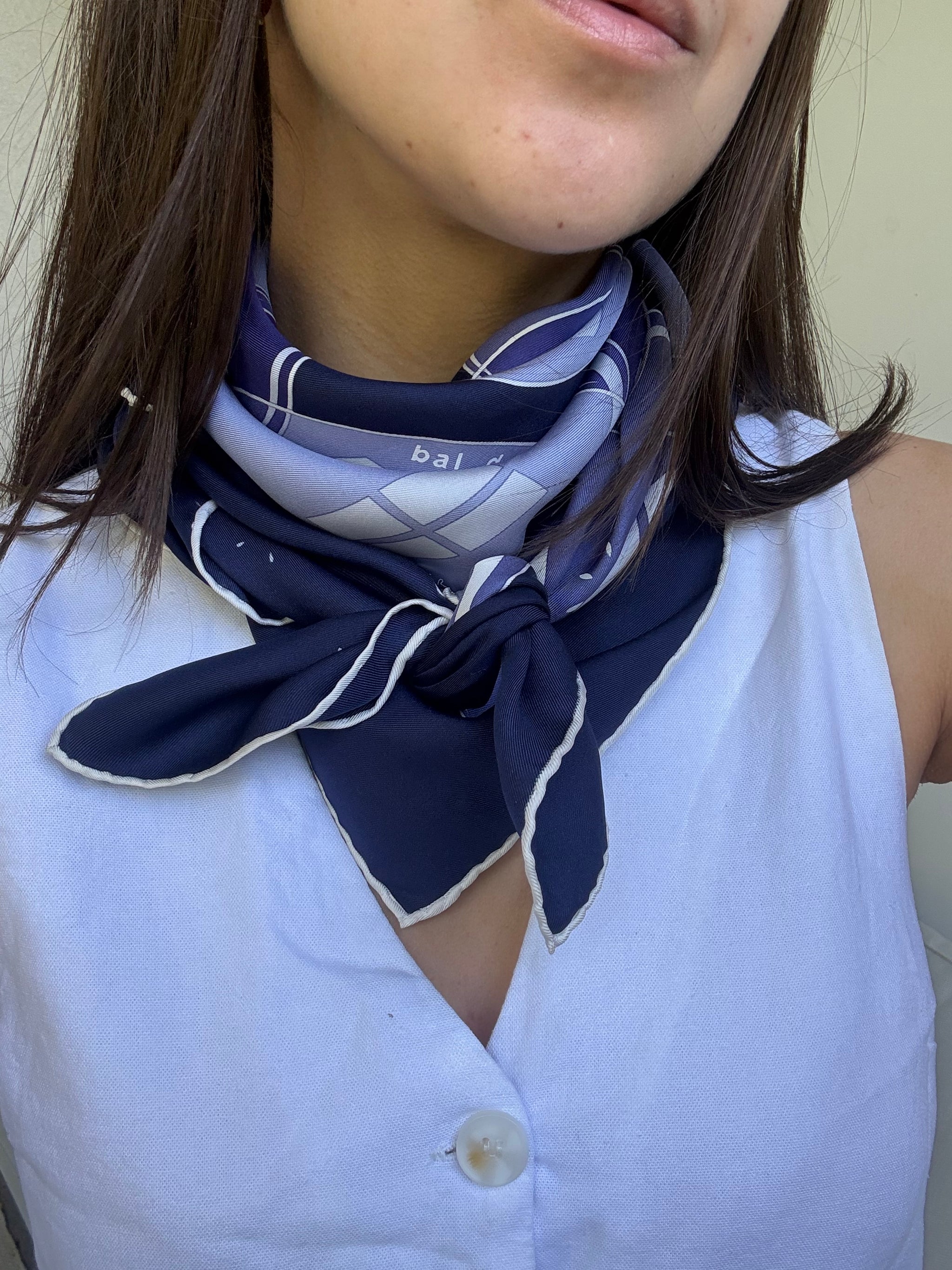 Foulard Hermès – Modèle Bal de Bulles