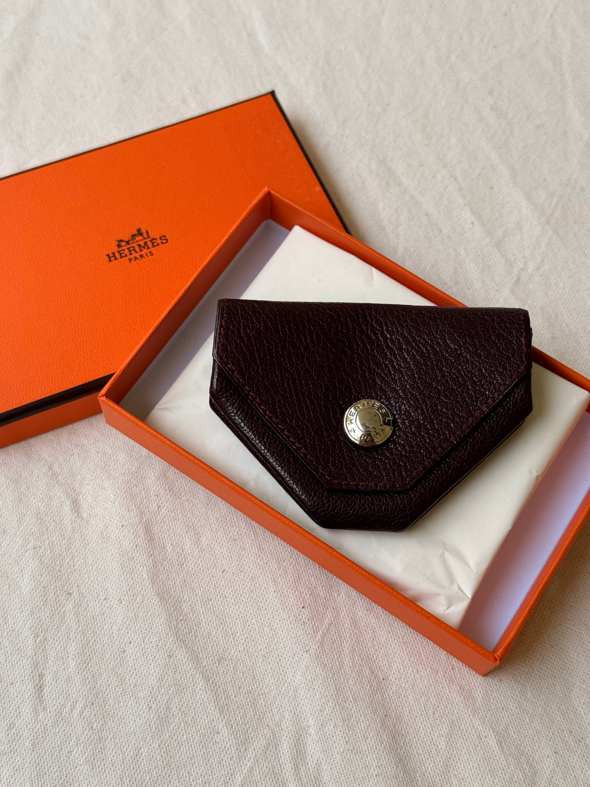 Porte monnaie Hermès - Modèle Le 24 cuir Epsom prune