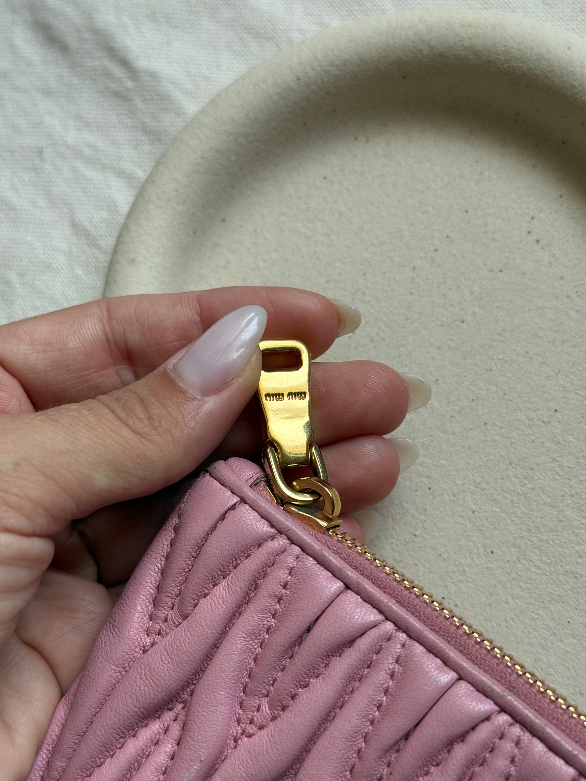 Pochette Miu Miu - Cuir matelassé rose
