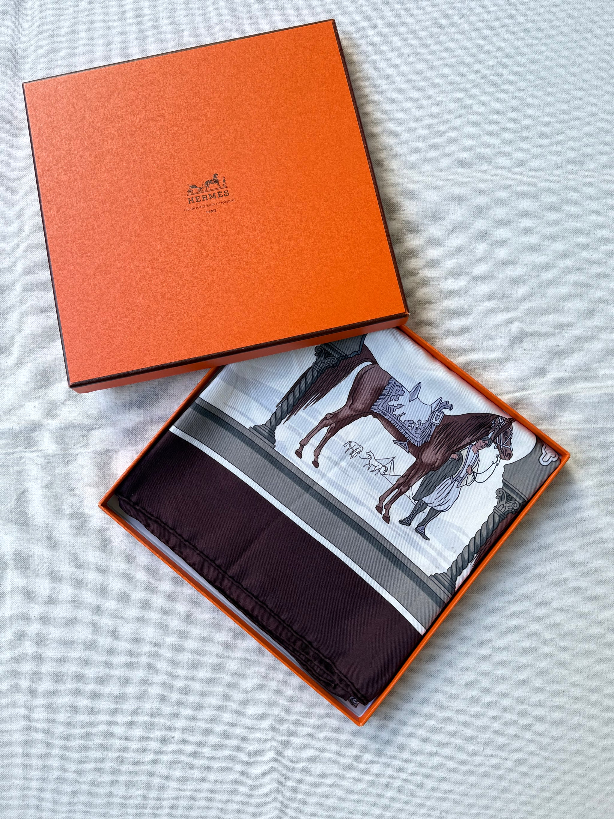 Foulard Hermès – Modèle Chevaux Arabes