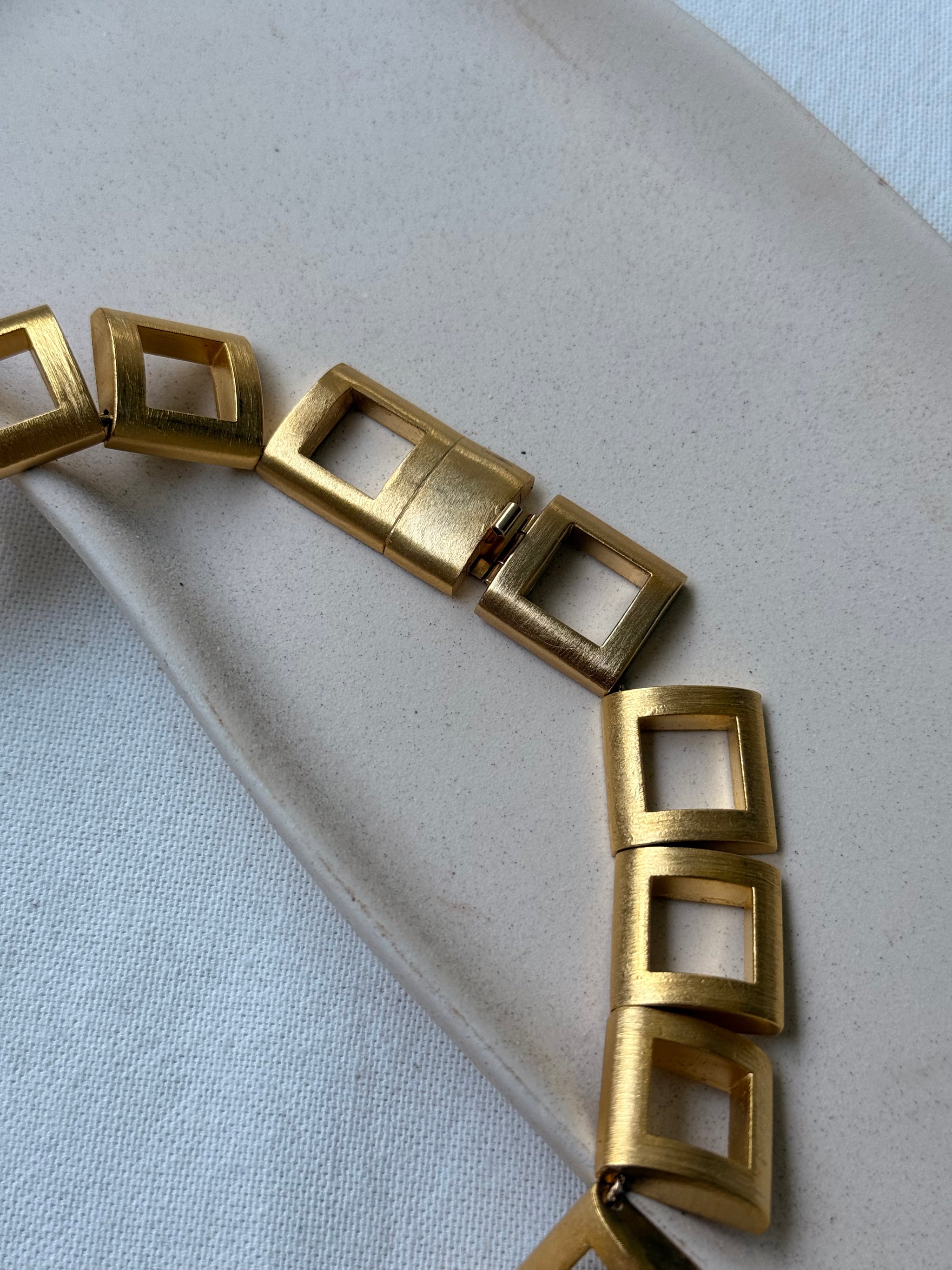 Collier Helena Rubinstein vintage - Maillons carrés ajourés