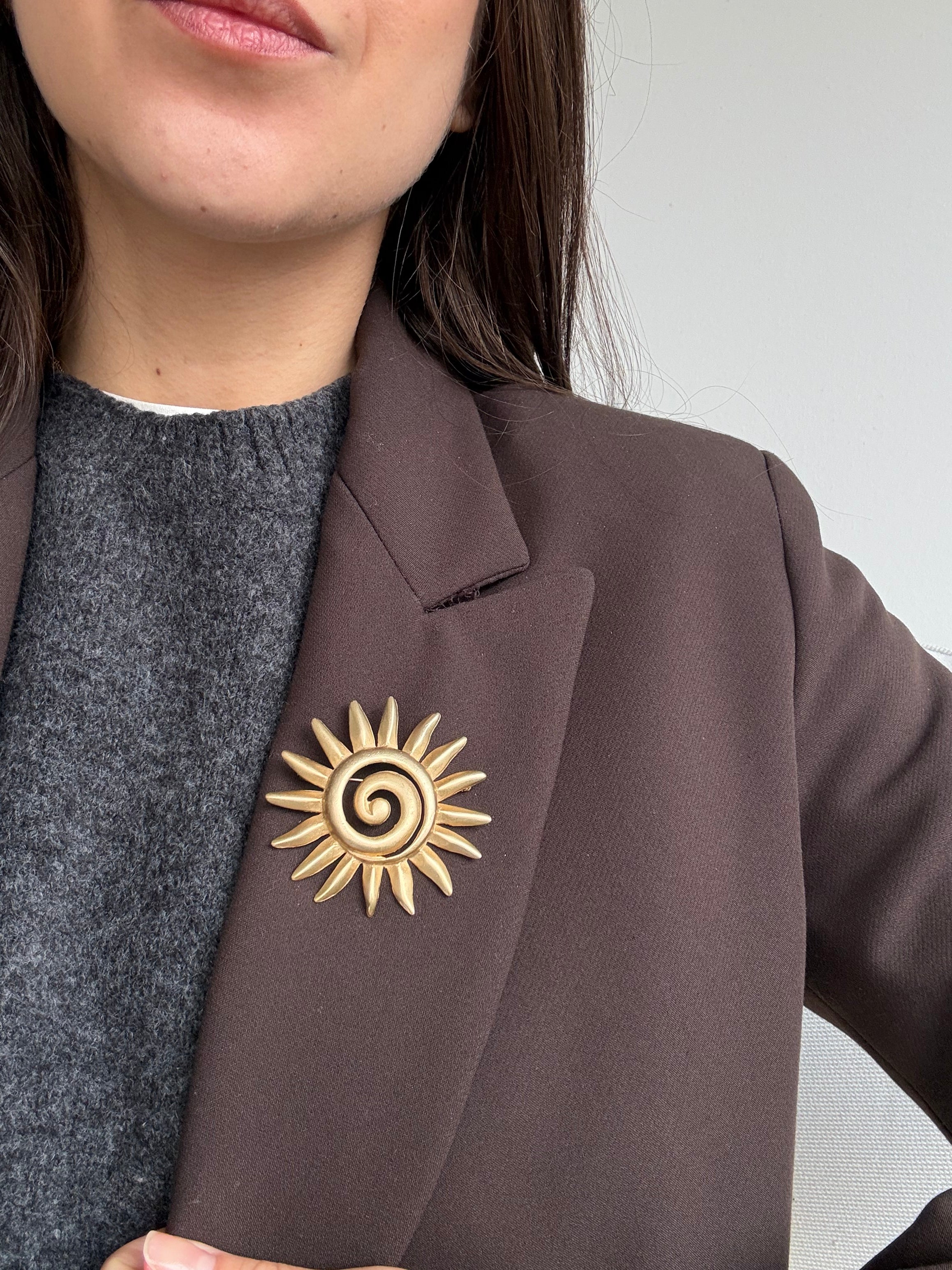 Broche vintage - Soleil spiralé