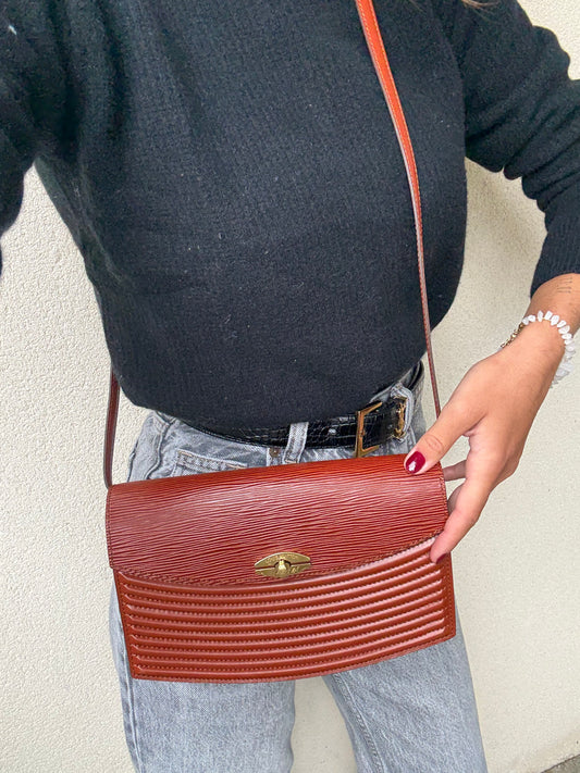 Sac Louis Vuitton- Modèle Presbourg en cuir épi cognac