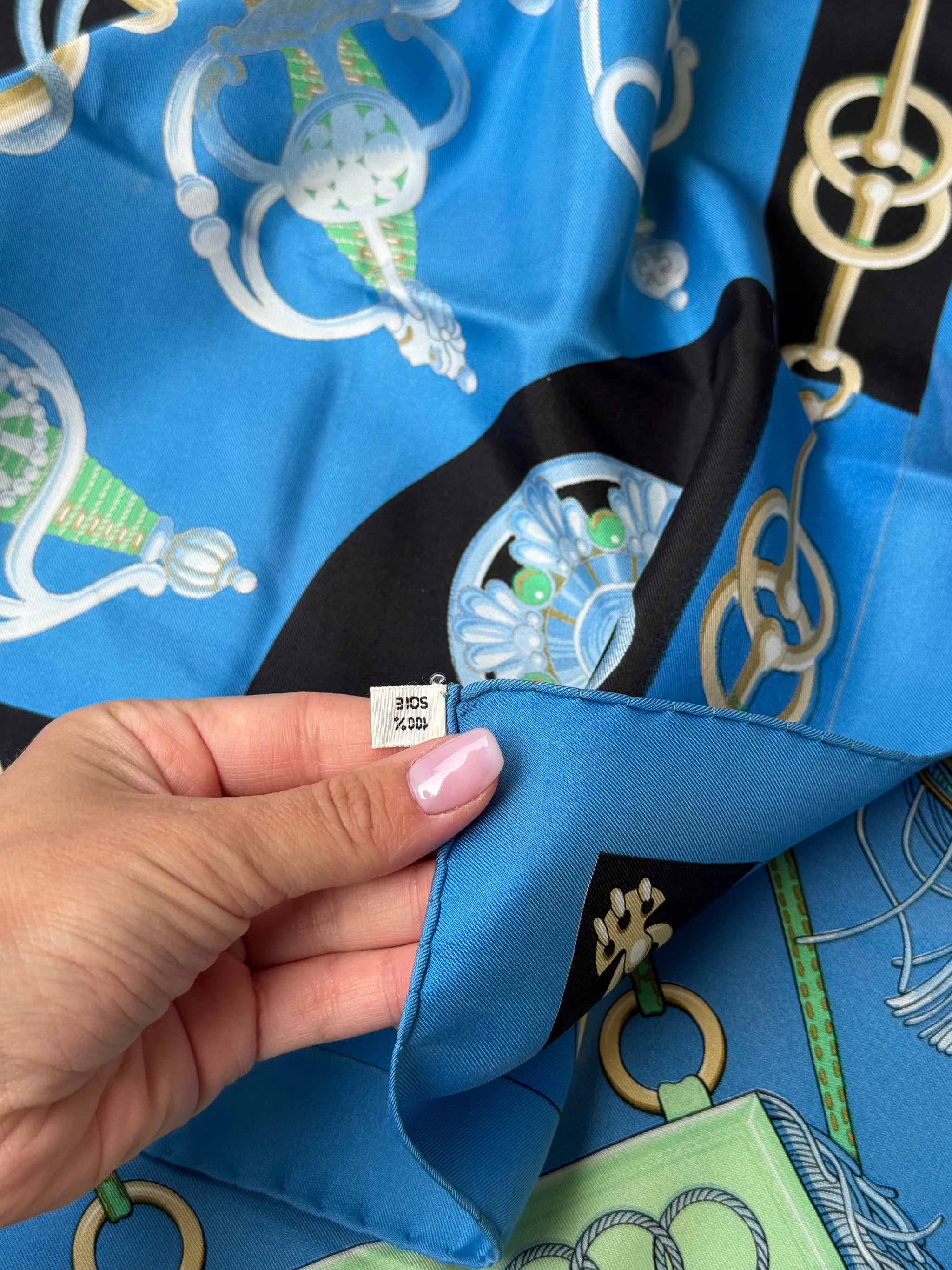 Foulard Hermès – Modèle Cliquetis