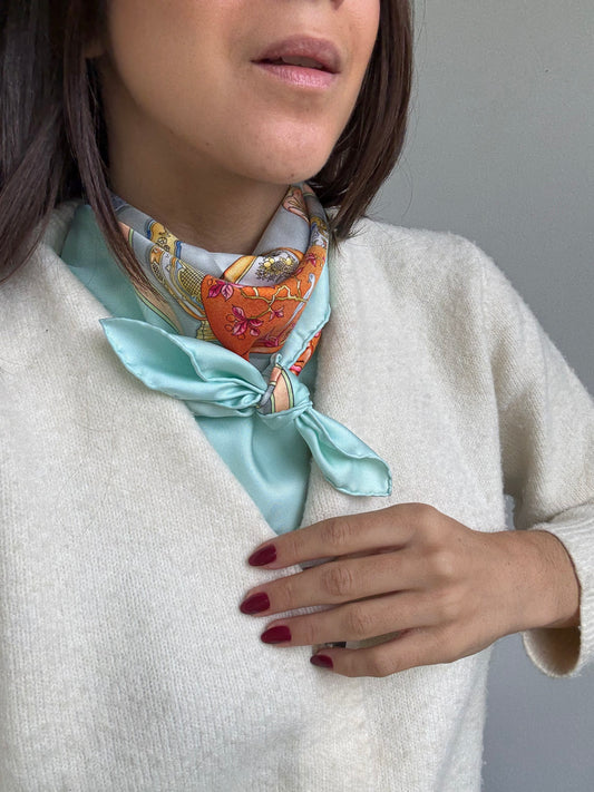 Foulard Hermès – Modèle Qu’importe Le Flacon