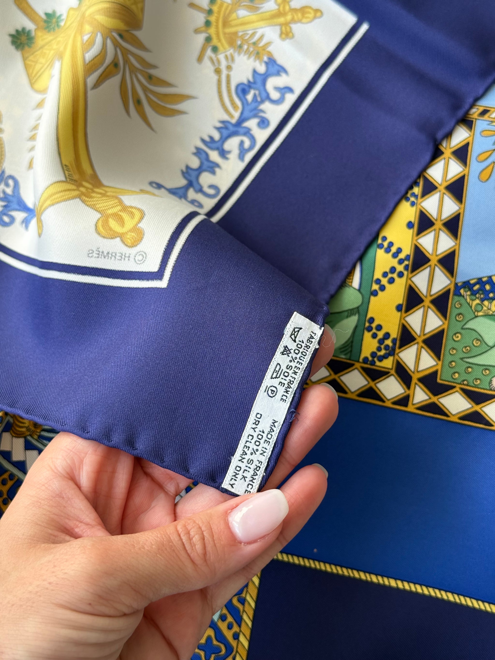 Foulard Hermès – Modèle Le Tarot