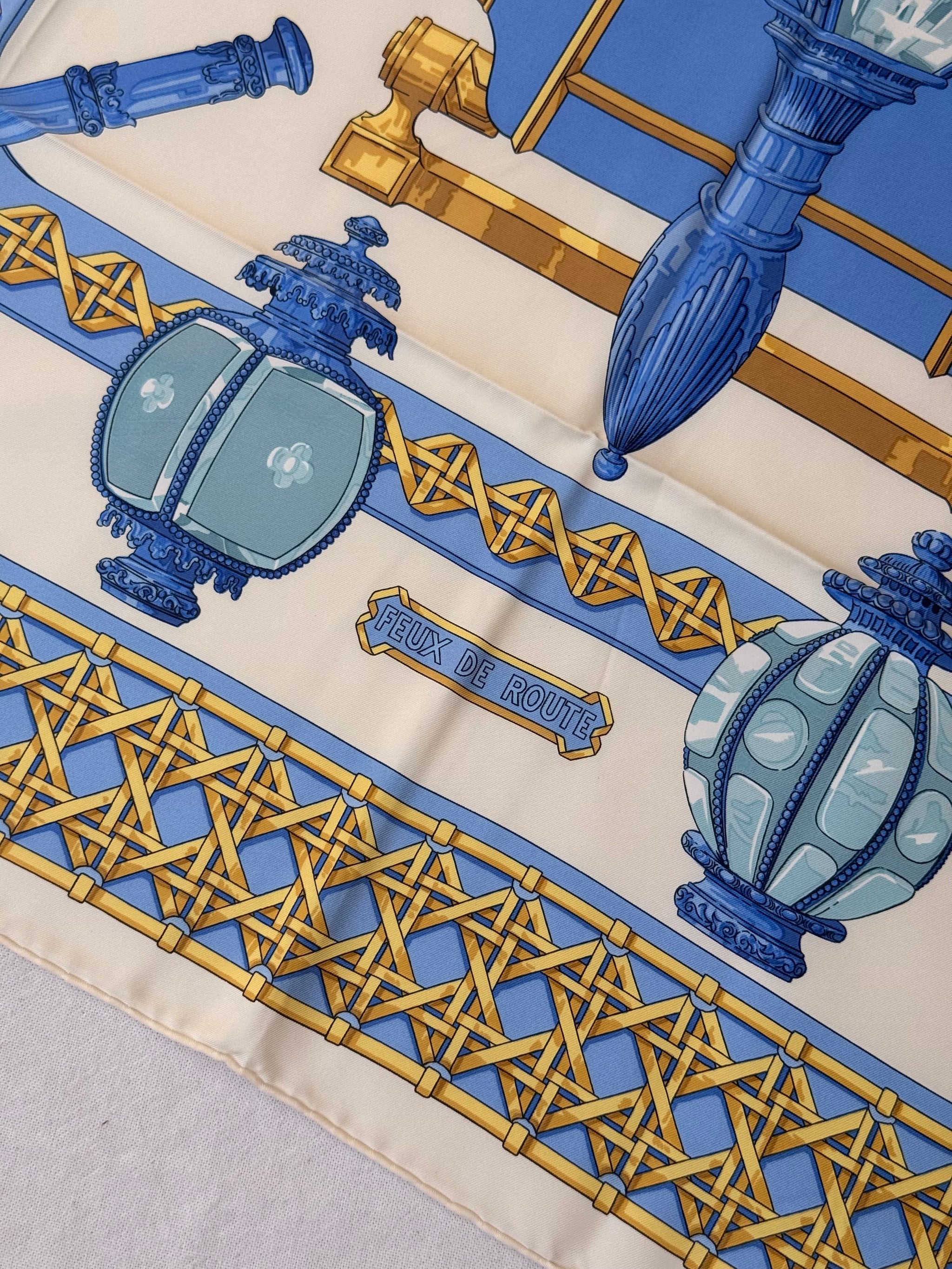 Foulard Hermès – Modèle Feux de Route