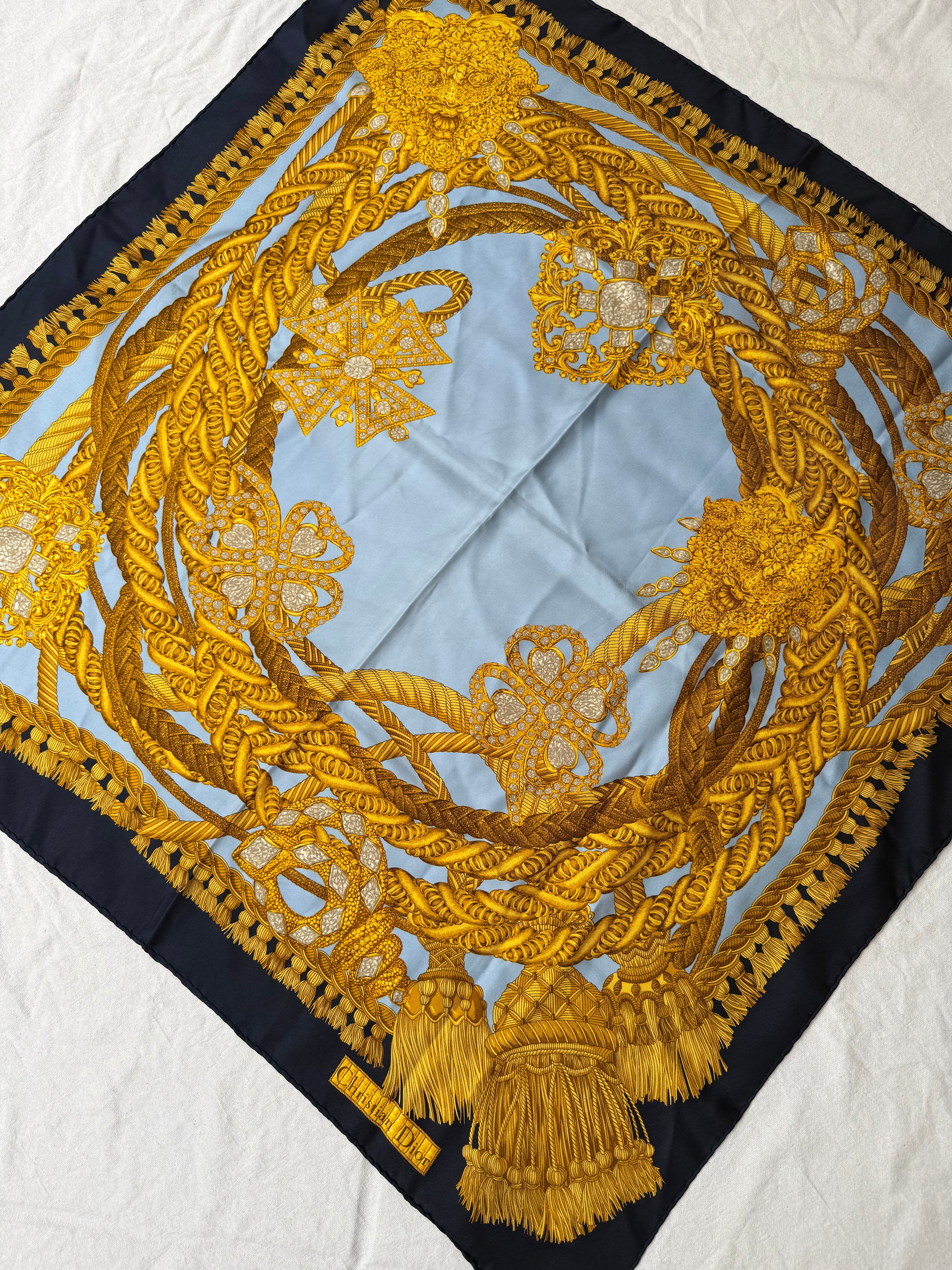 Foulard Christian Dior – Cordages et ornements dorés