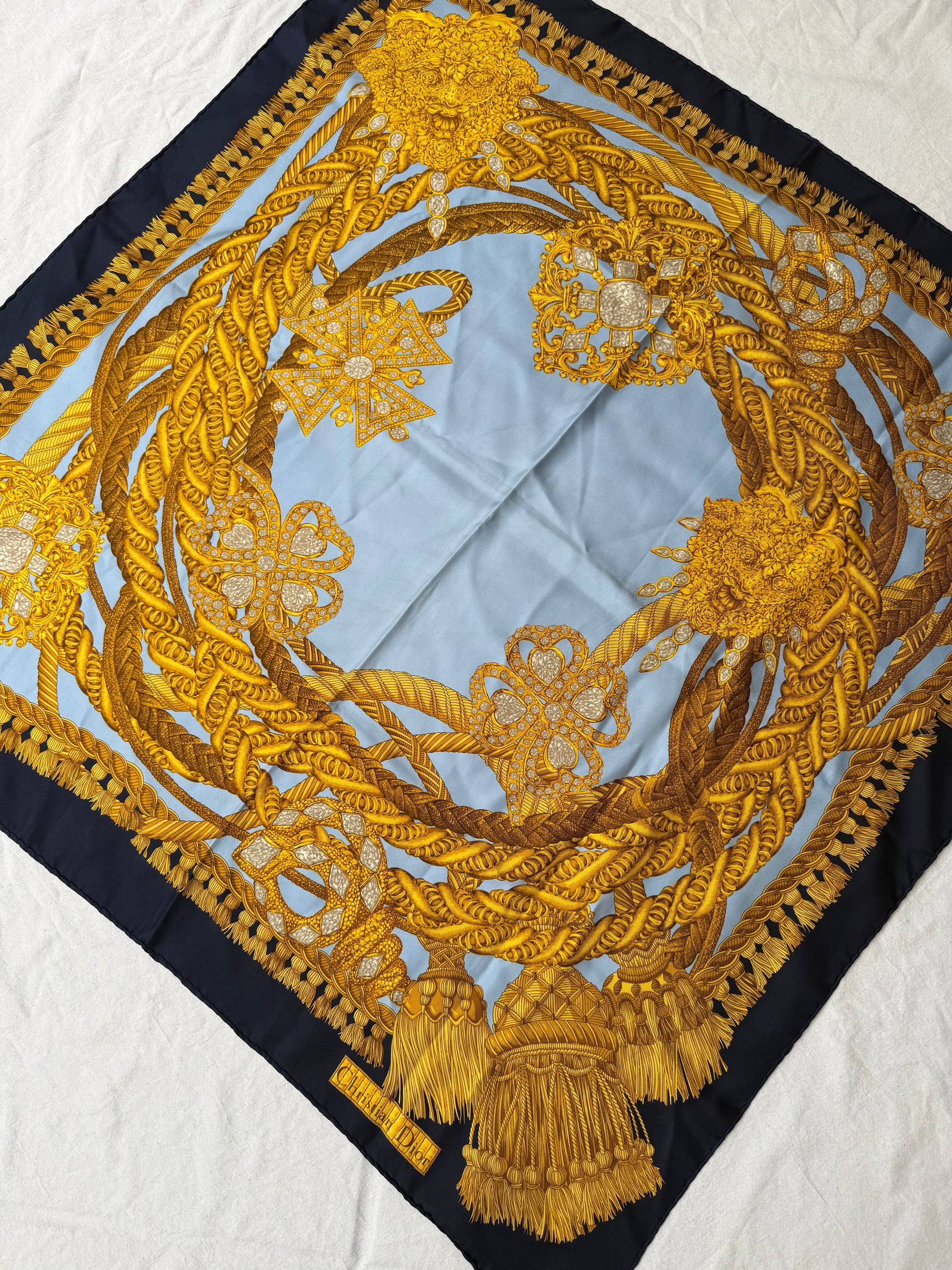 Foulard Christian Dior – Cordages et ornements dorés