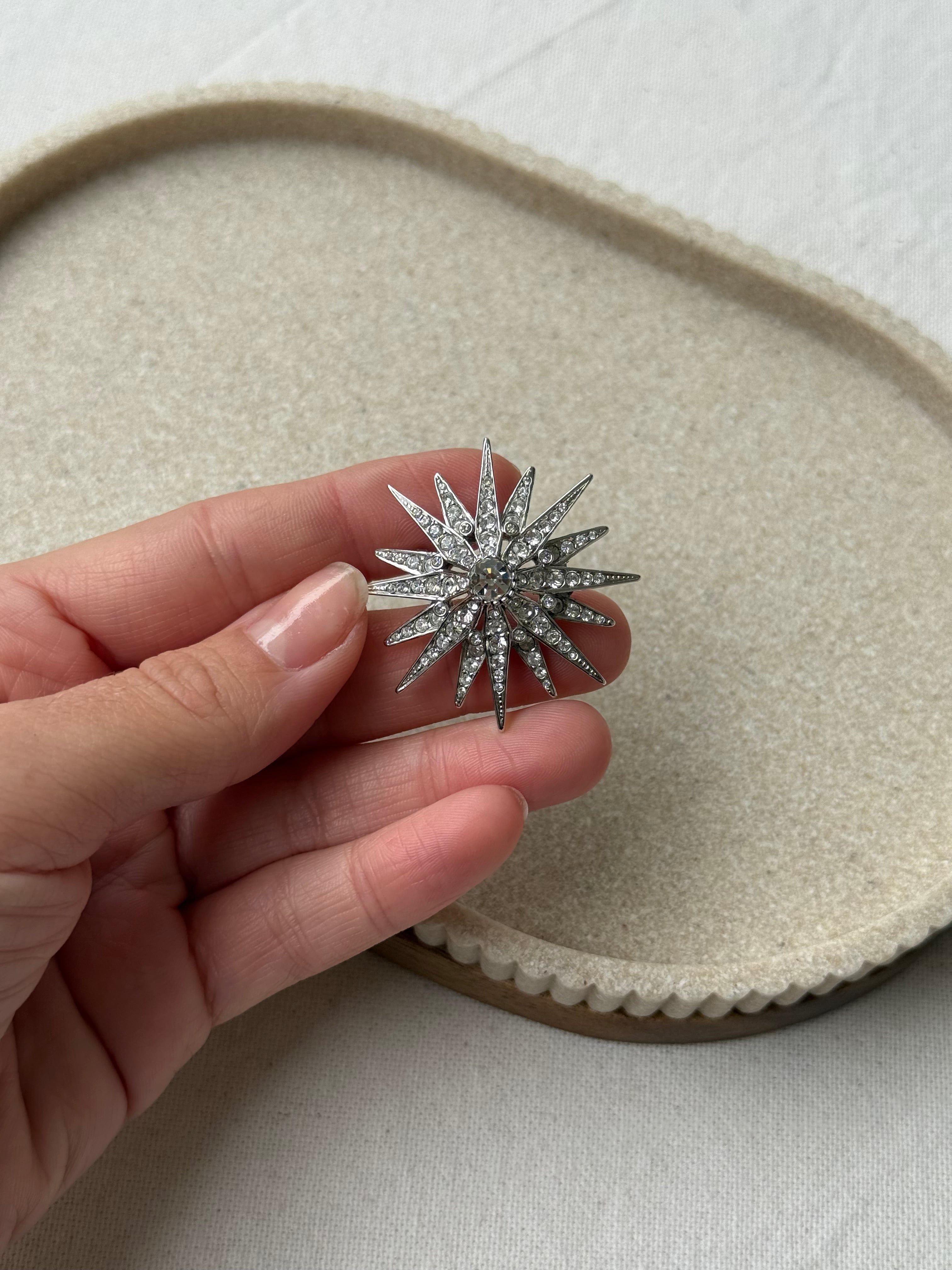 Broche Attwood & Sawyer vintage - Étoile scintillante argentée