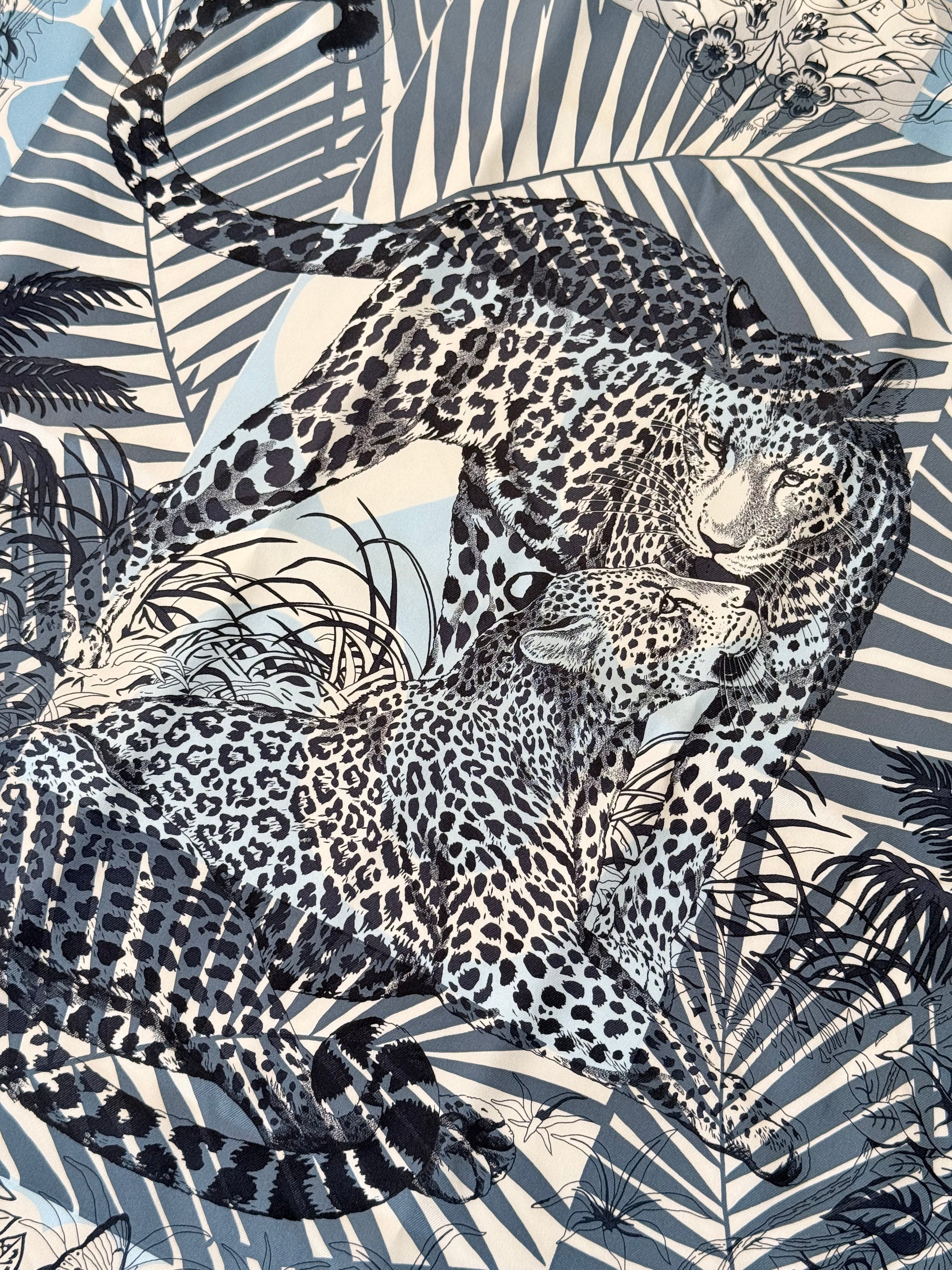Foulard Hermès – Modèle Jungle Love au tampon