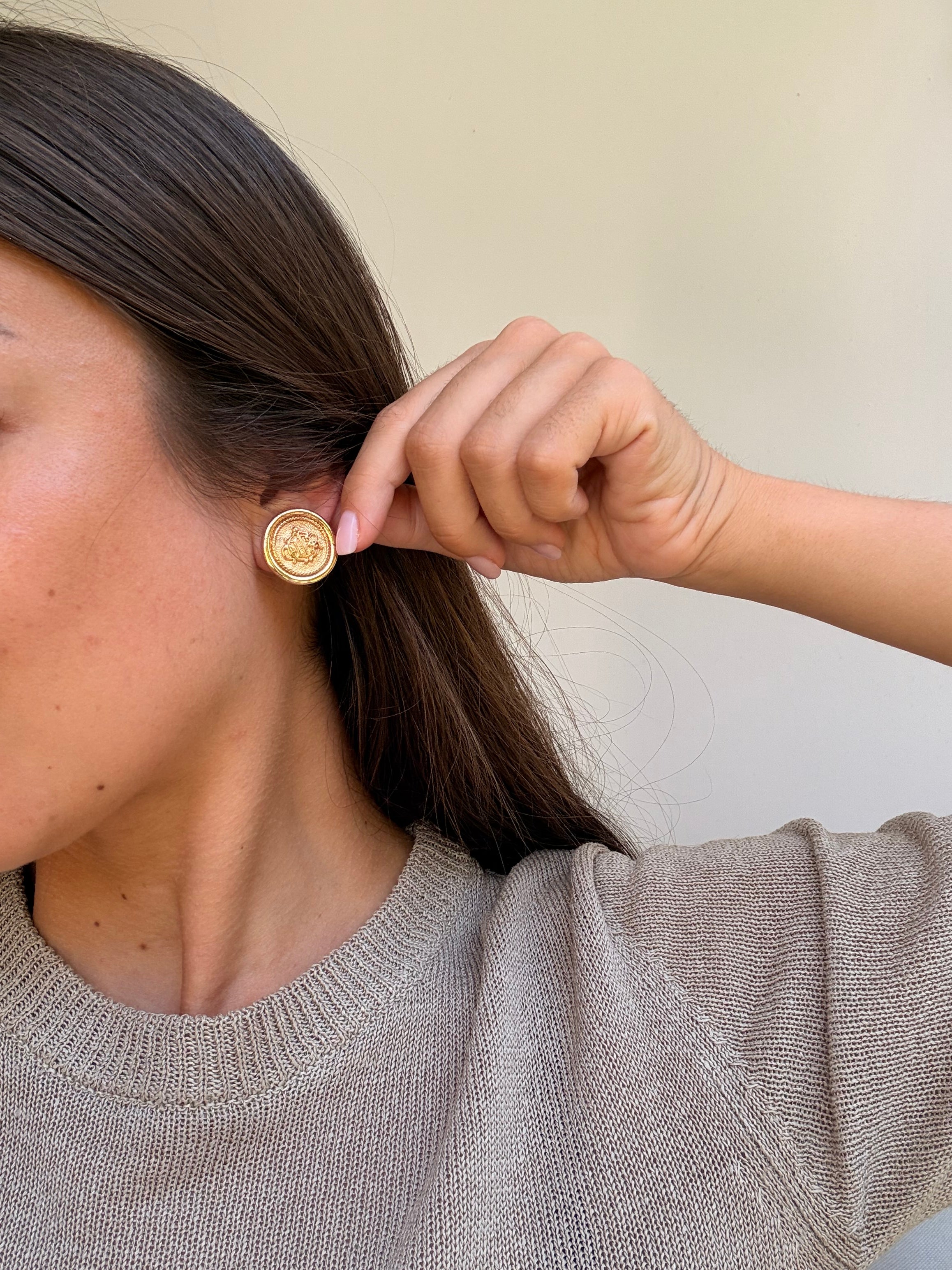 Boucles d’oreilles Christian Dior vintage - Logo Dior