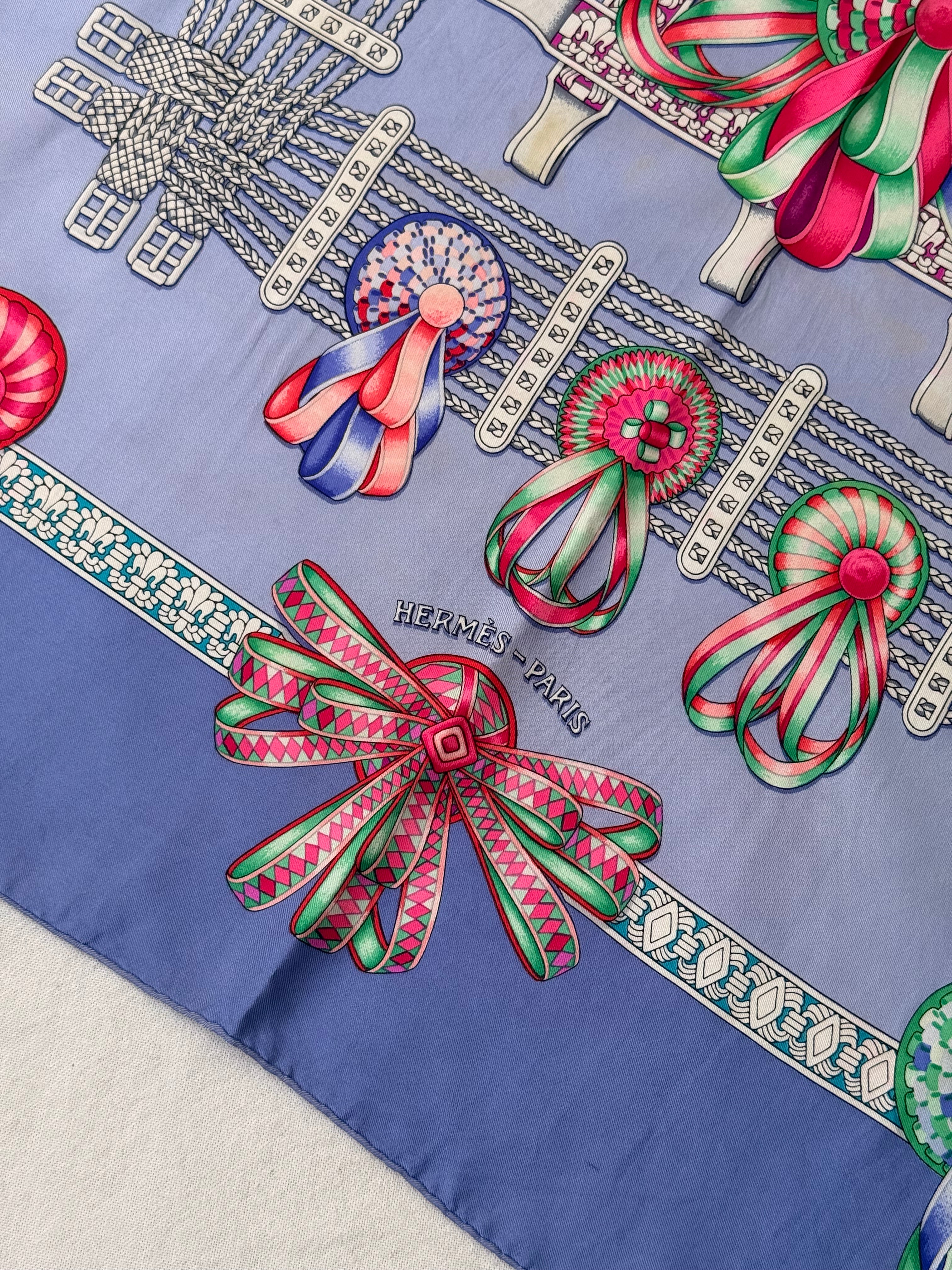 Foulard Hermès – Modèle Les Rubans Du Cheval