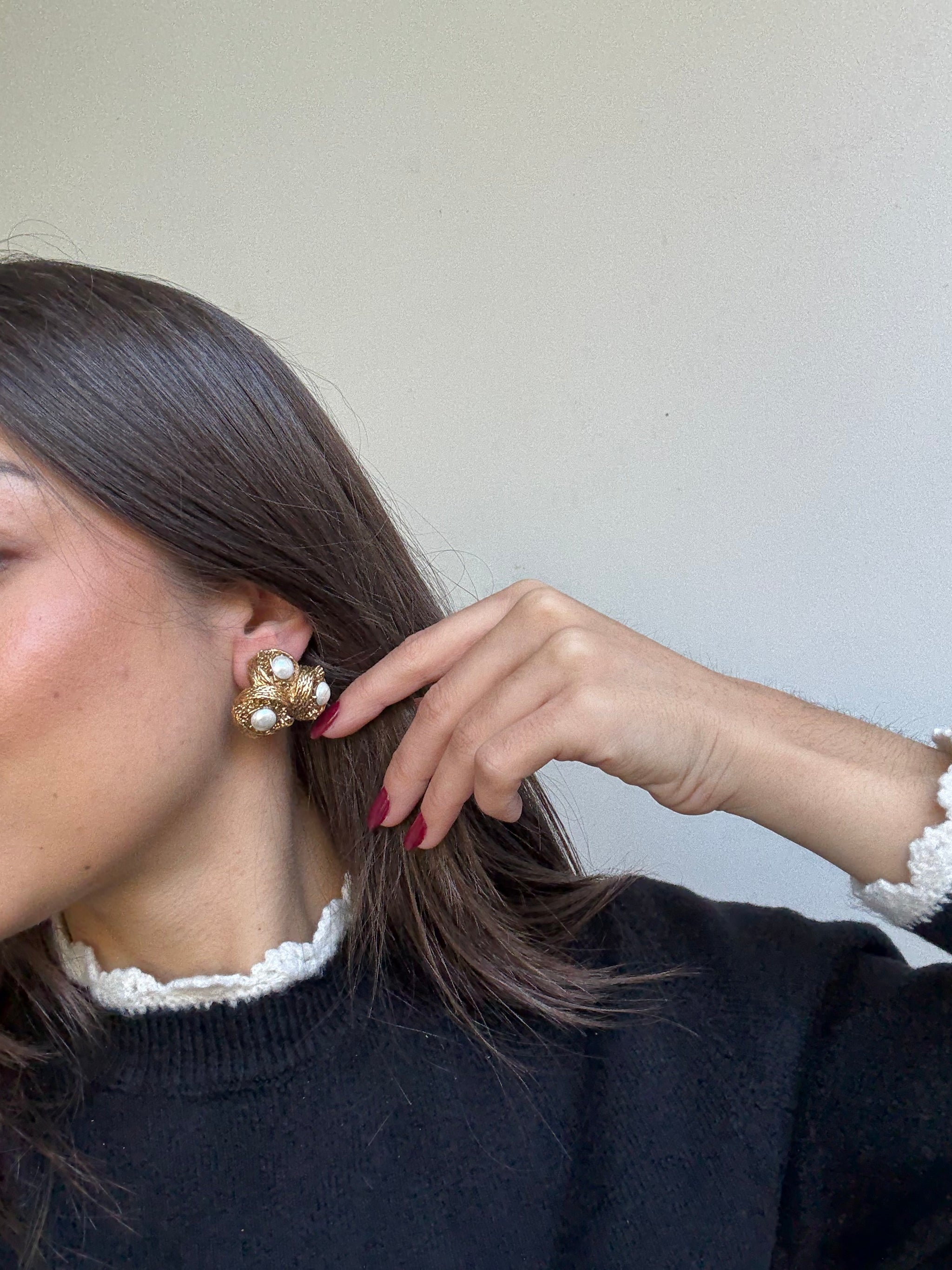 Boucles d’oreilles vintage - Résine dorée et perles