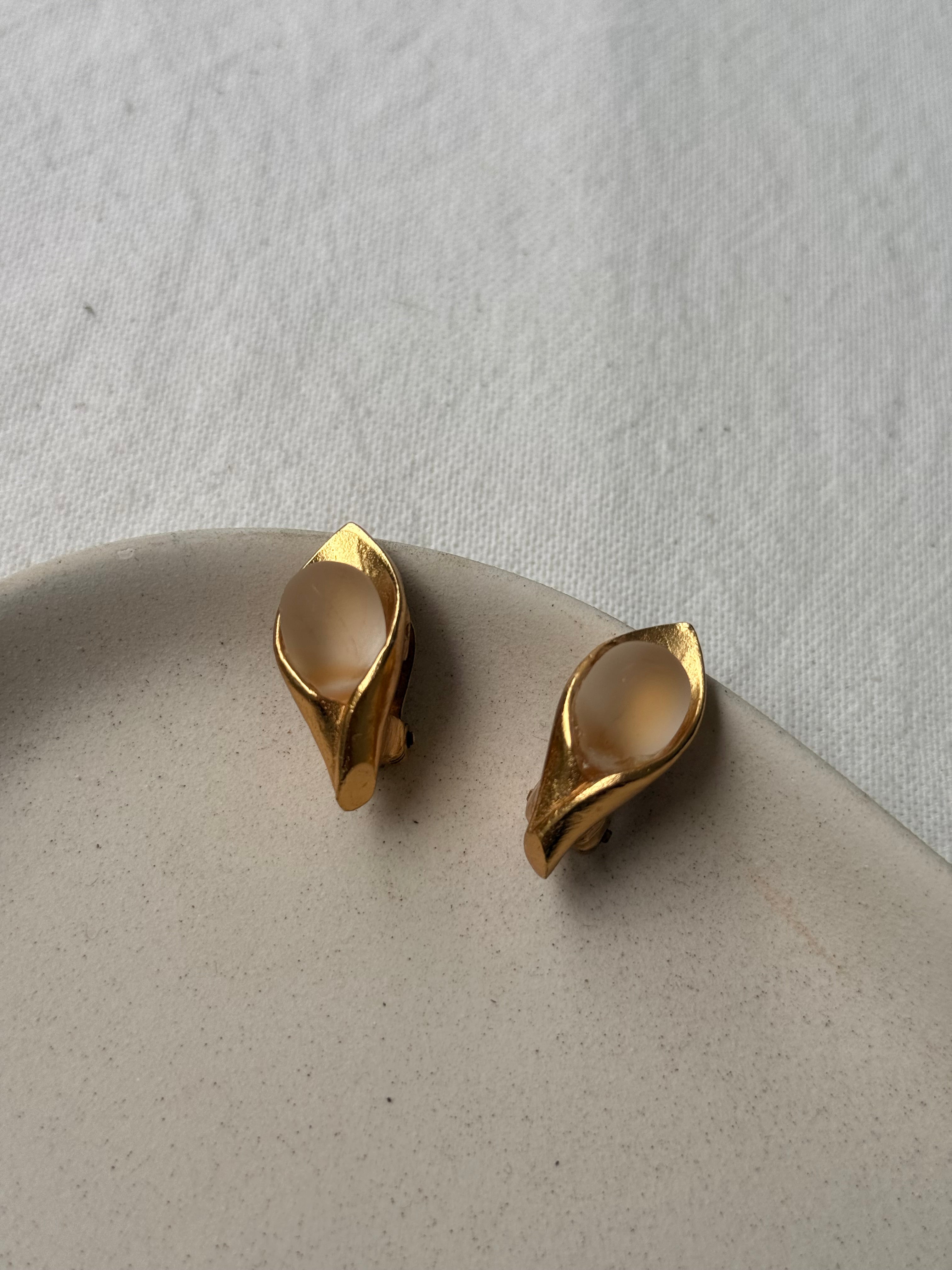Boucles d’oreilles Kenzo vintage - Feuille dorée