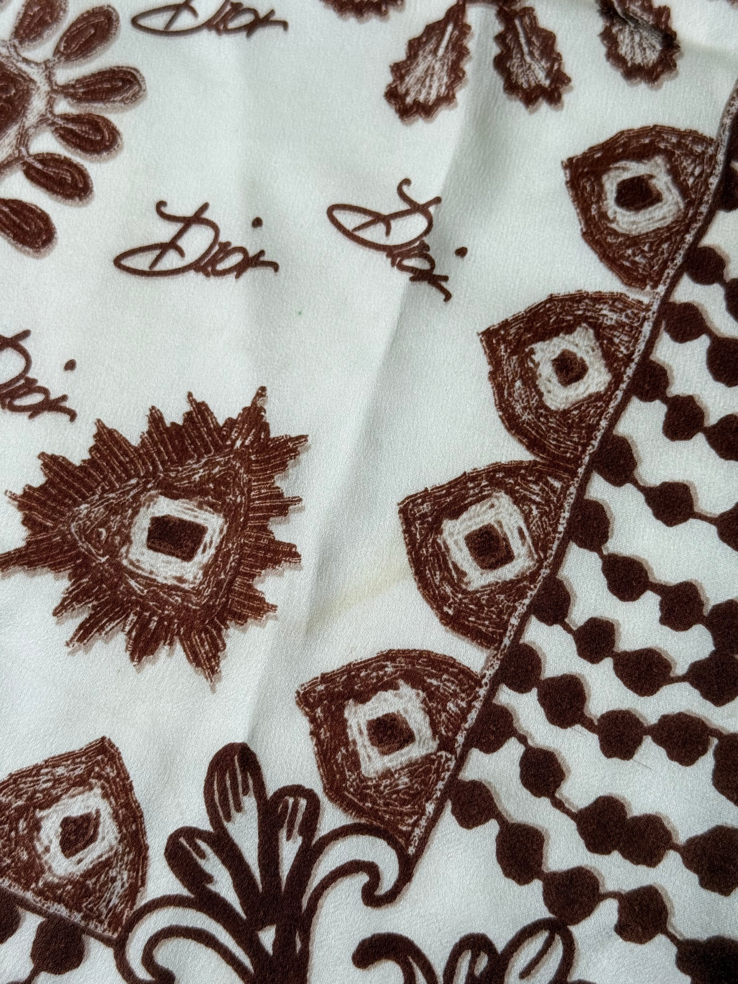 Foulard Christian Dior vintage – Motifs brodés esprit bandana