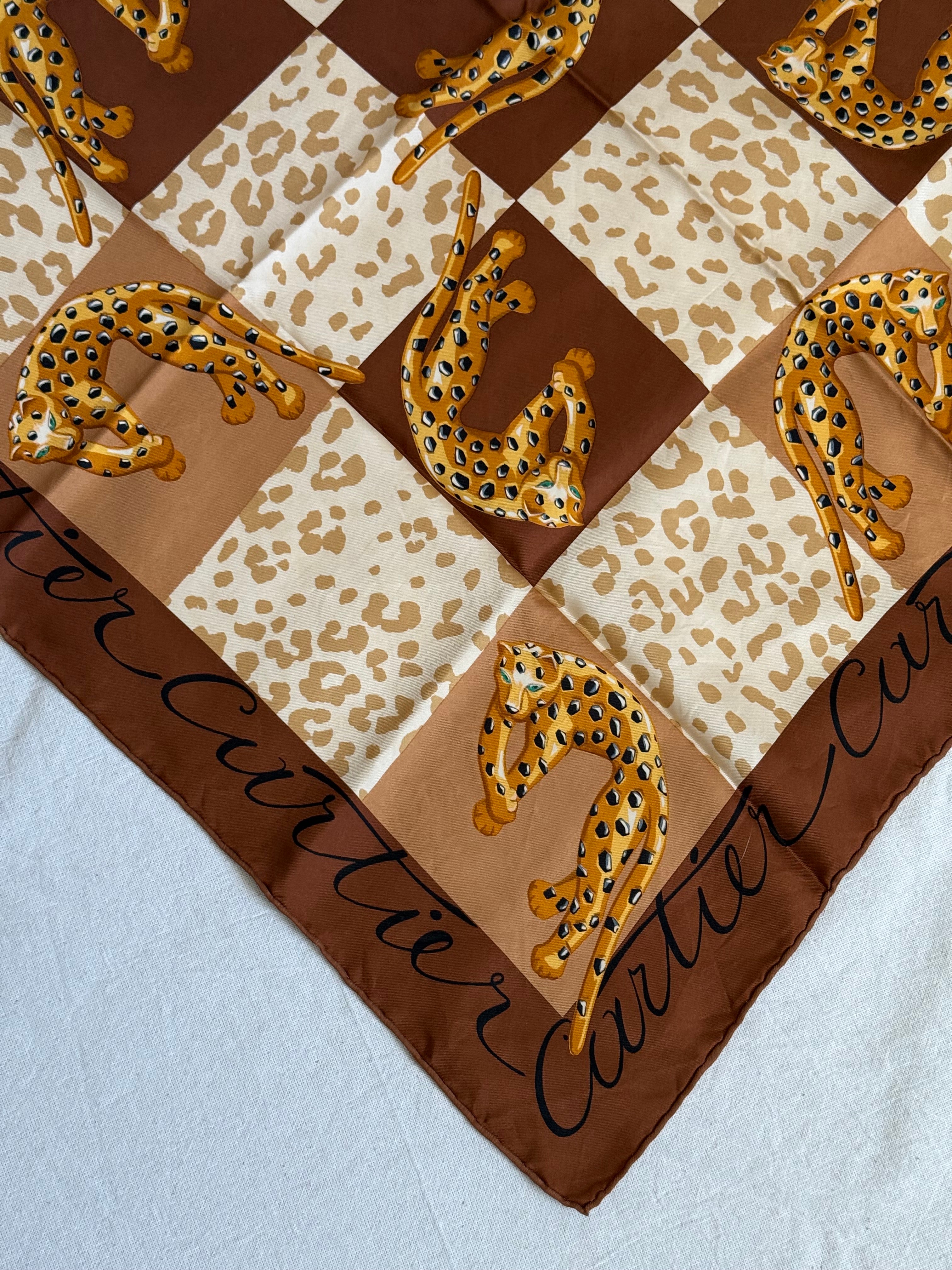 Foulard Cartier – Modèle camel et panthères