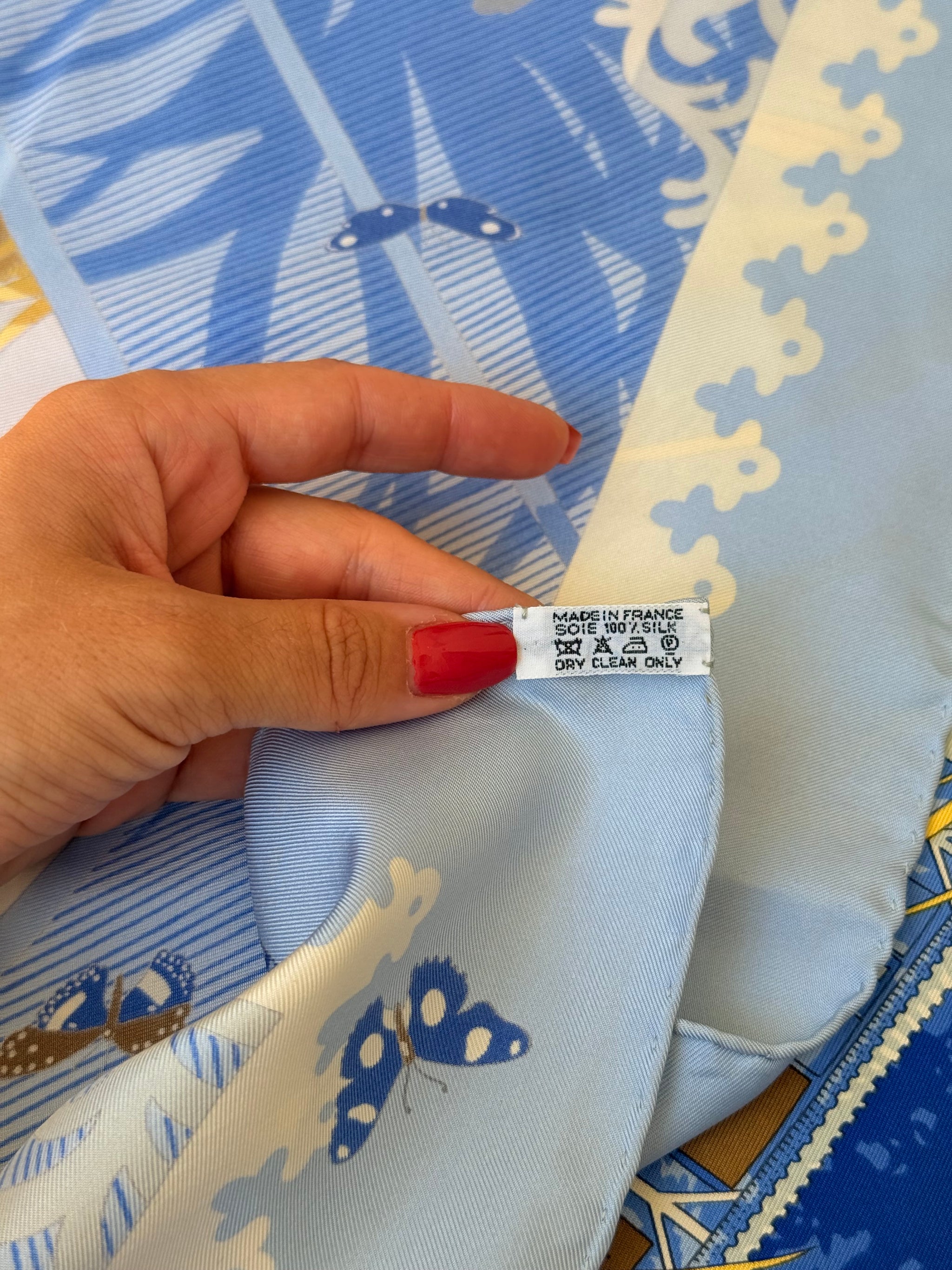 Foulard Hermès – Modèle Varangues