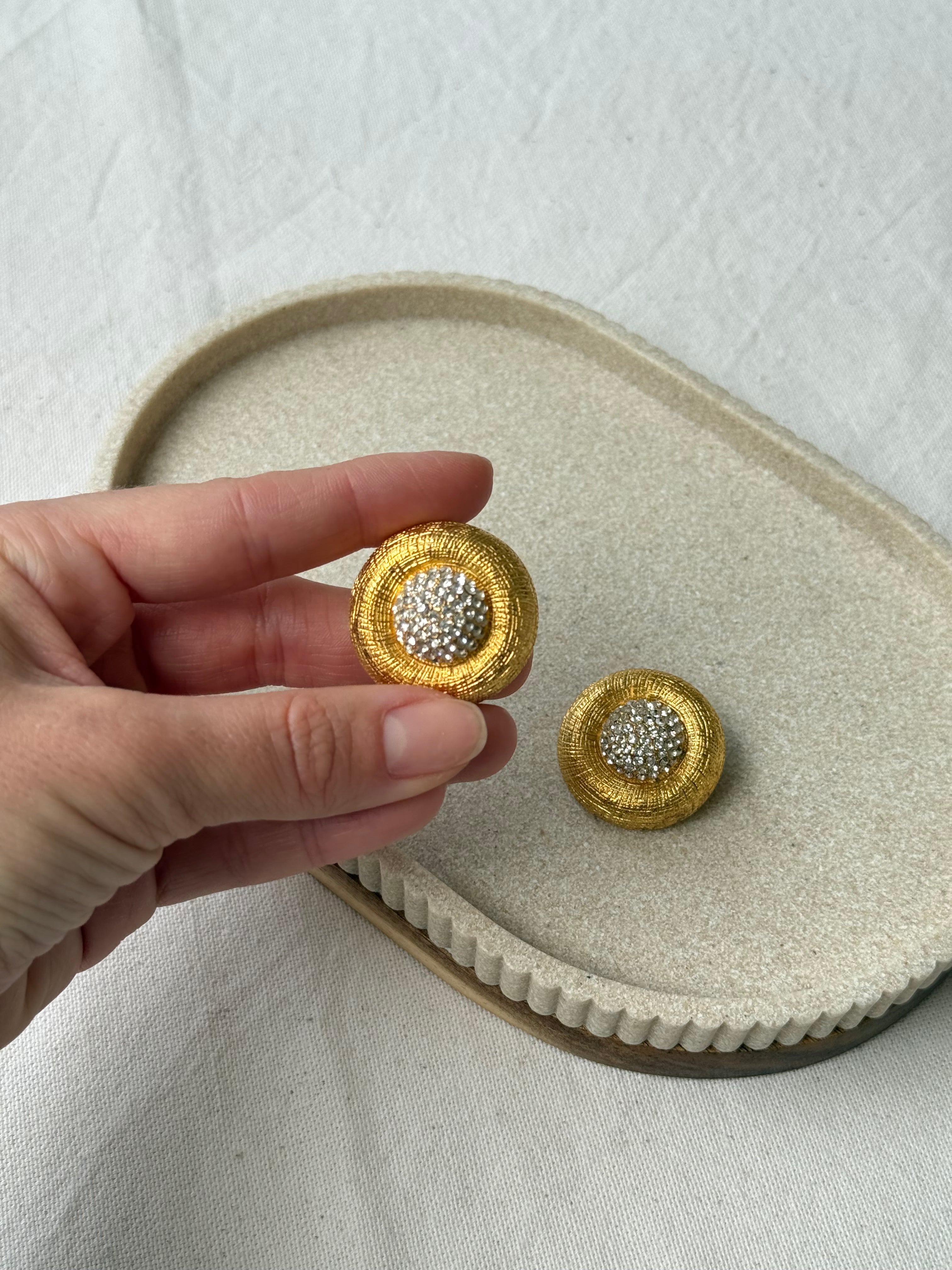 Boucles d’oreilles vintage - Rondes dorées et strass