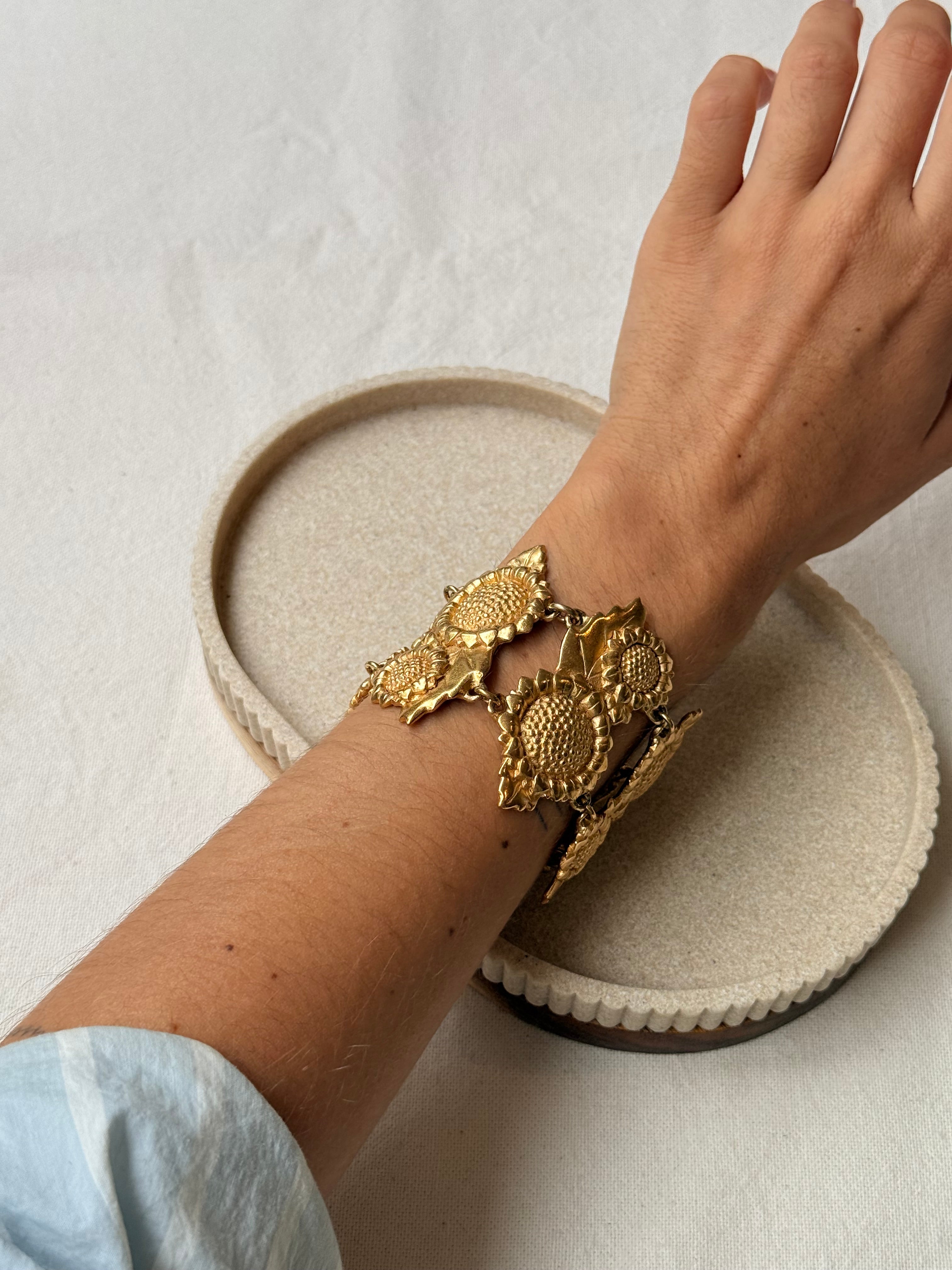 Bracelet Atalante vintage - Manchette large tournesols dorés