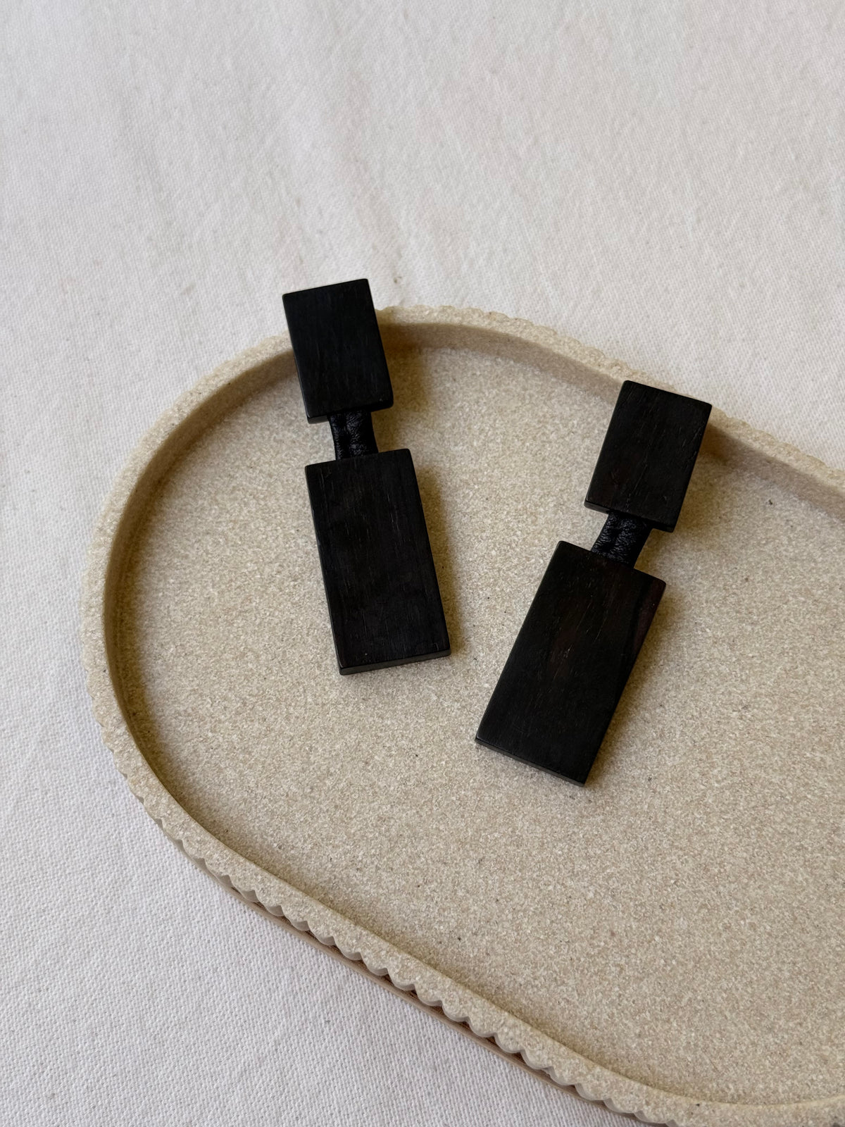 Boucles d’oreilles Monies vintage - Bois et cuir