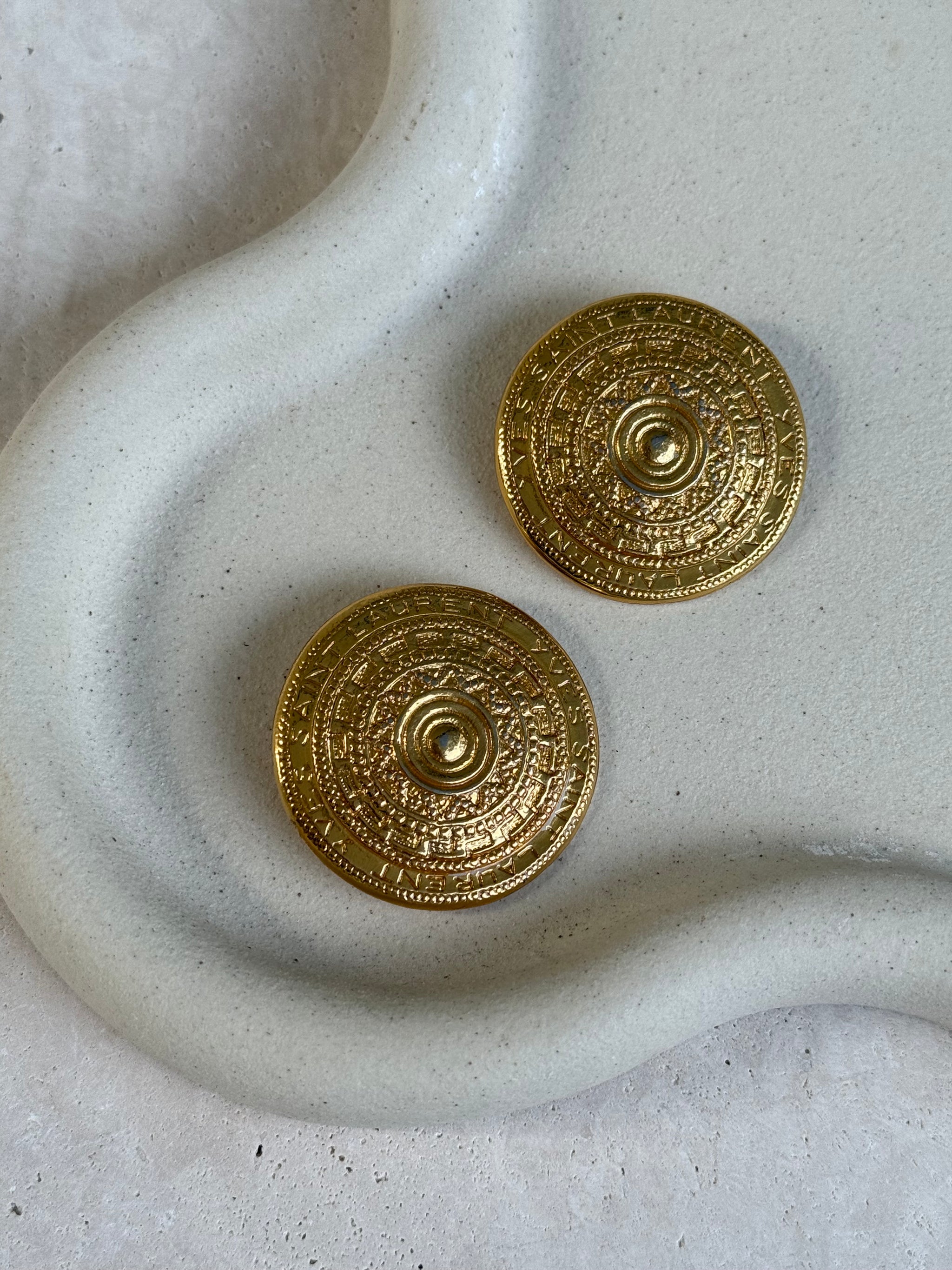 Boucles d’oreilles YSL vintage - Modèle XXL doré