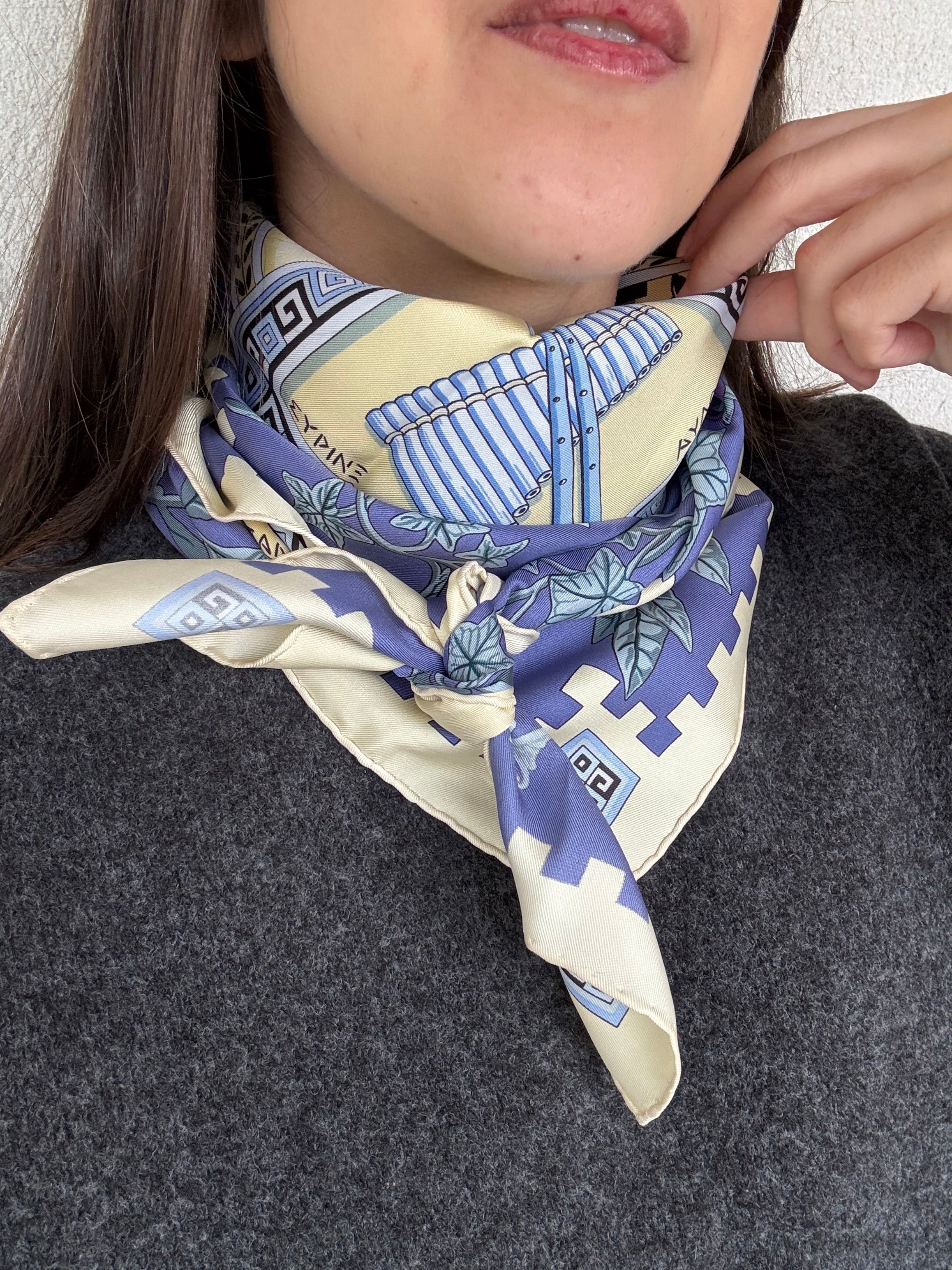 Foulard Hermès – Modèle Musique des Dieux