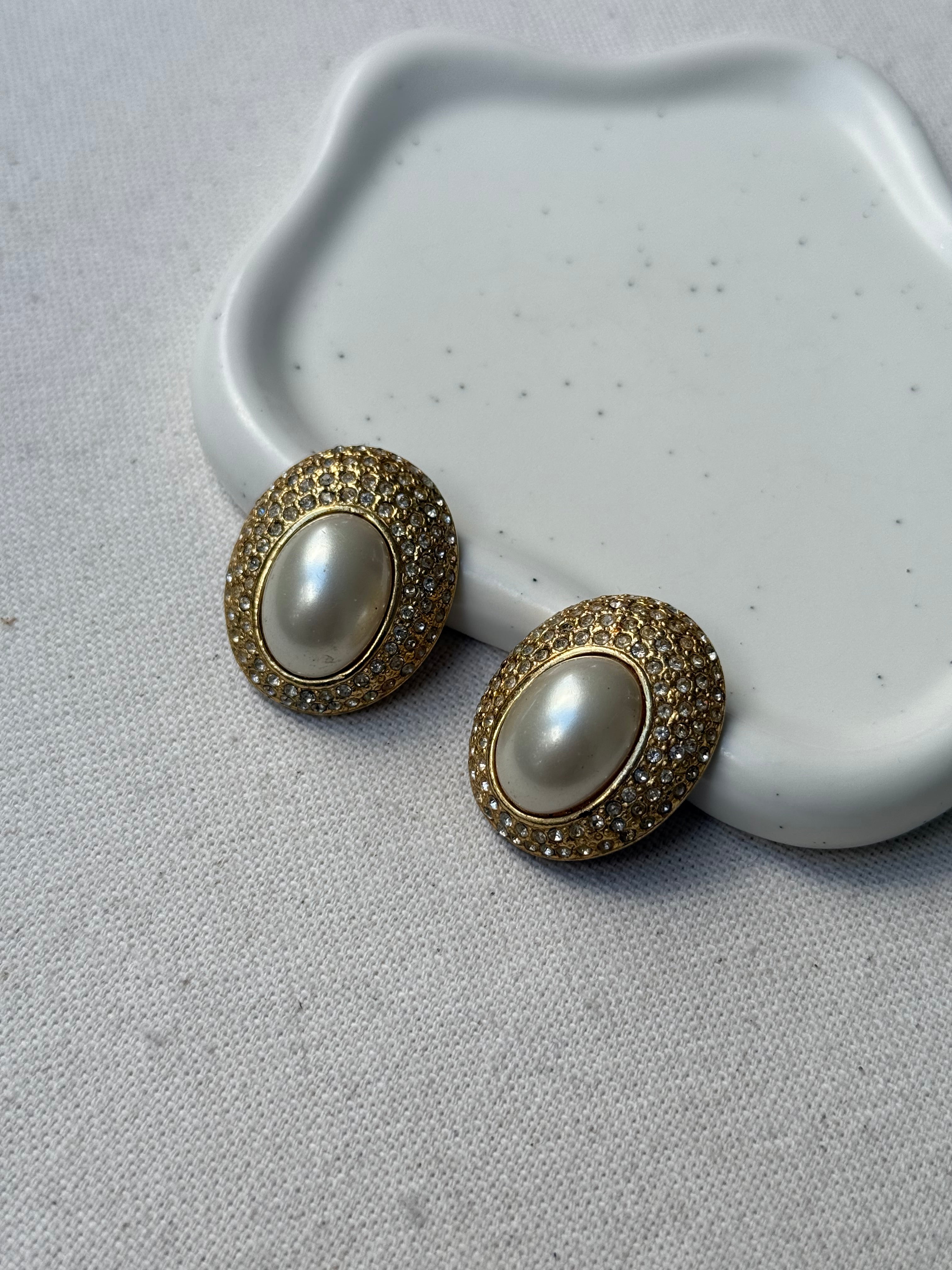 Boucles d’oreilles vintage - Ovales perlées pavées