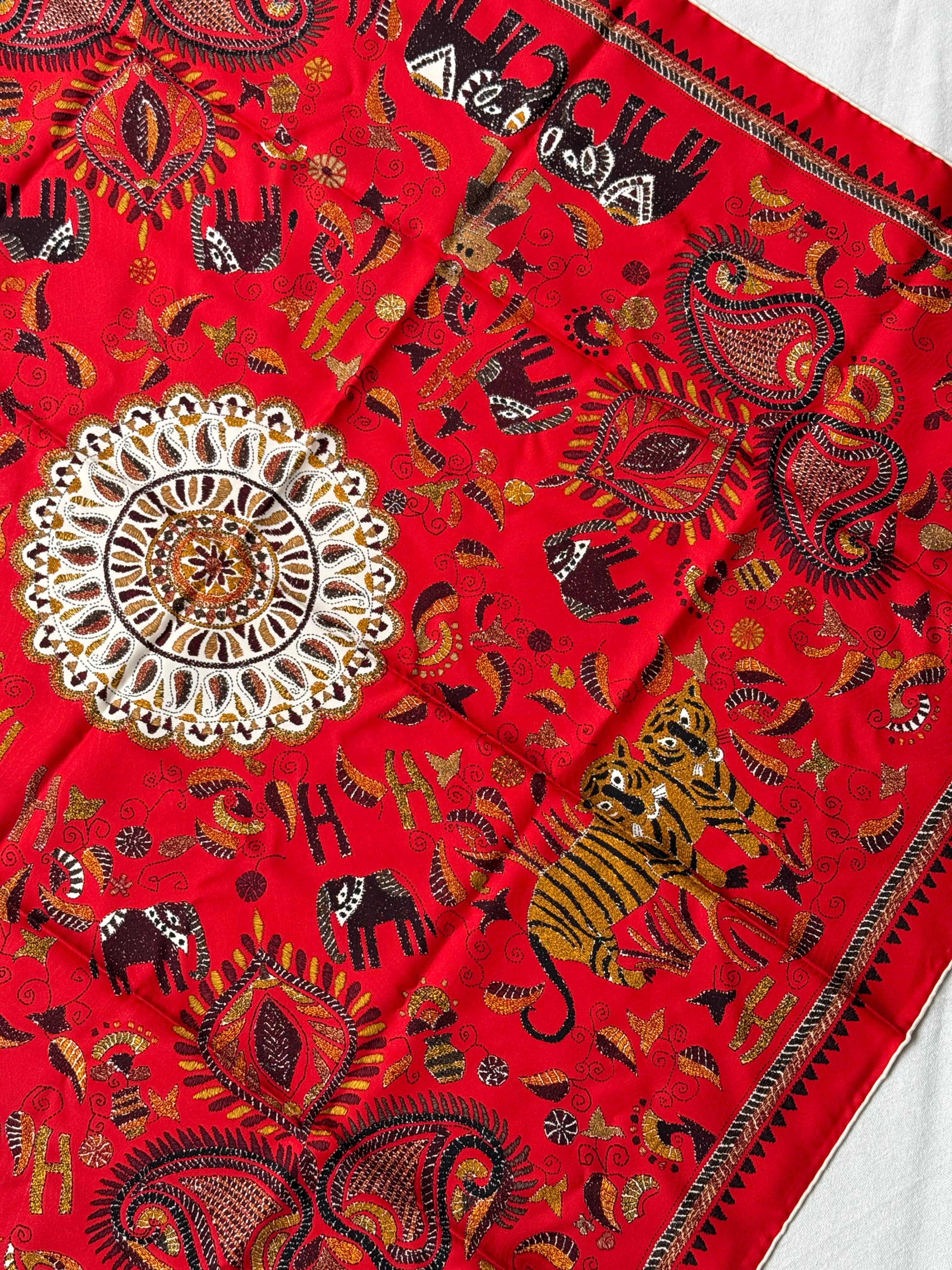 Foulard Hermès – Modèle Carré Kantha (rare)