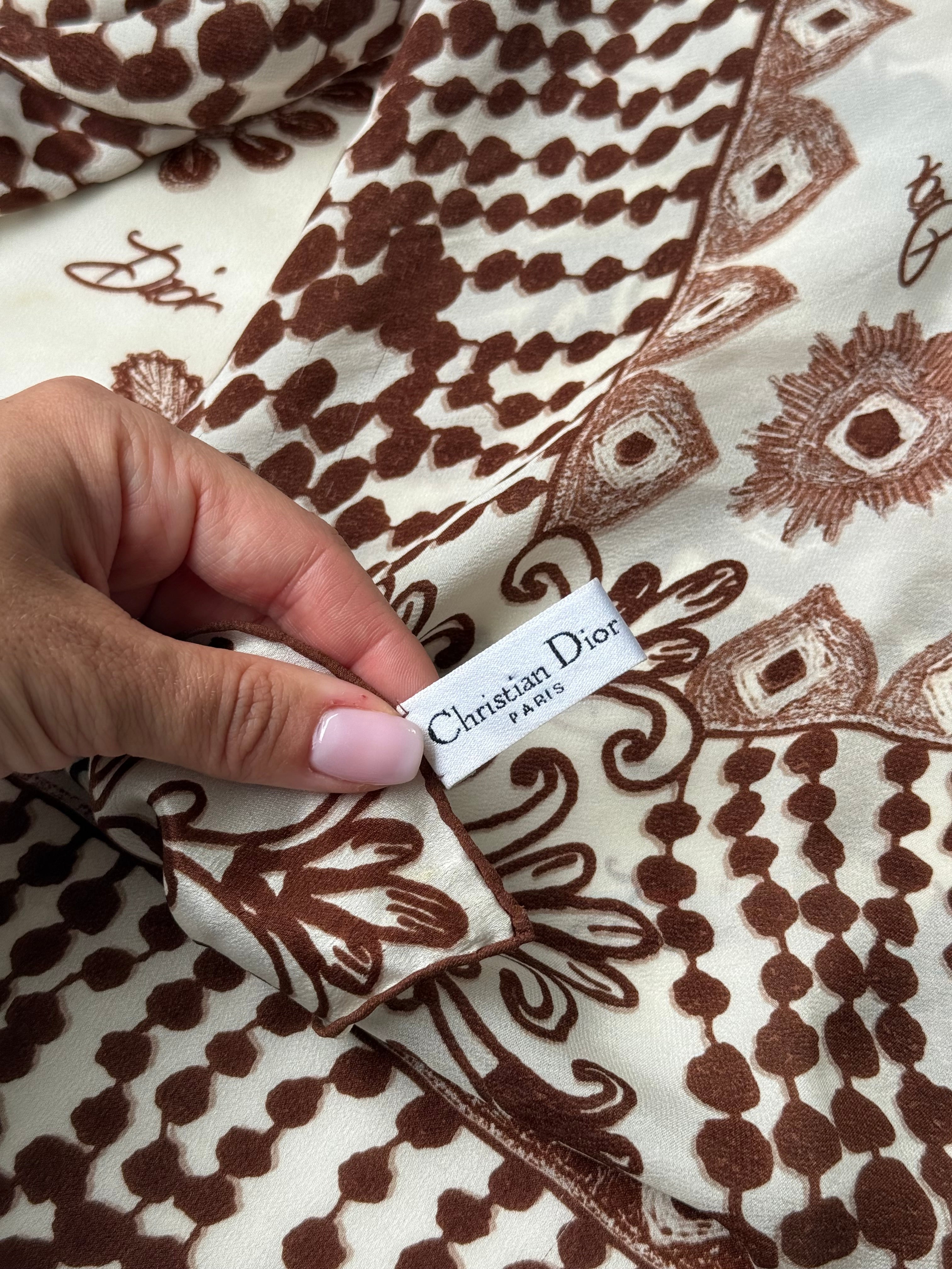 Foulard Christian Dior vintage – Motifs brodés esprit bandana