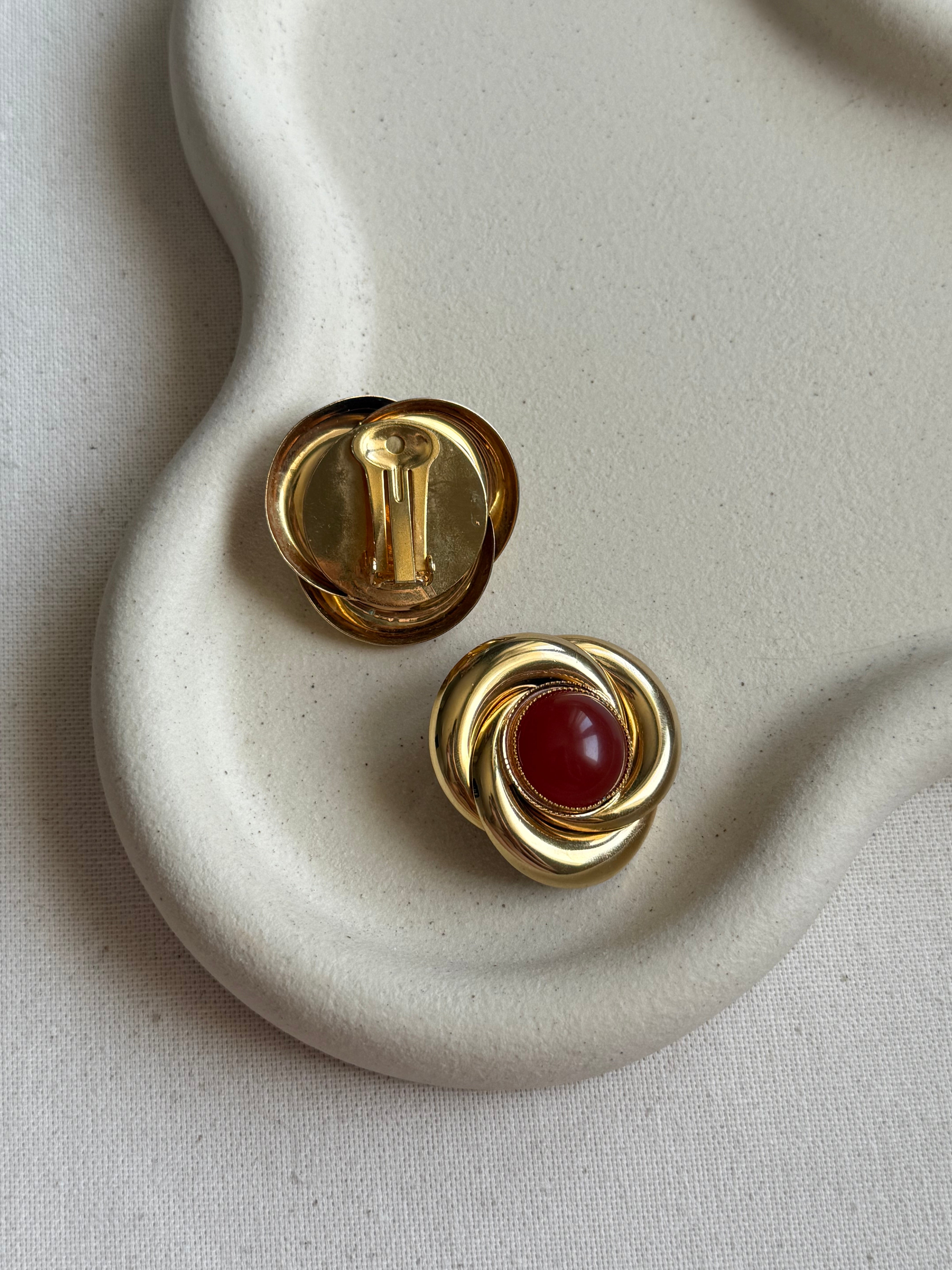 Boucles d’oreilles vintage torsadée terracotta