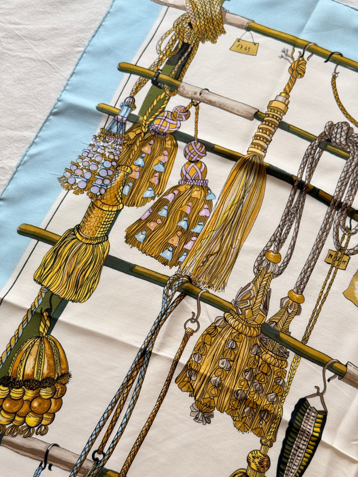Foulard Hermès – Modèle Passementerie
