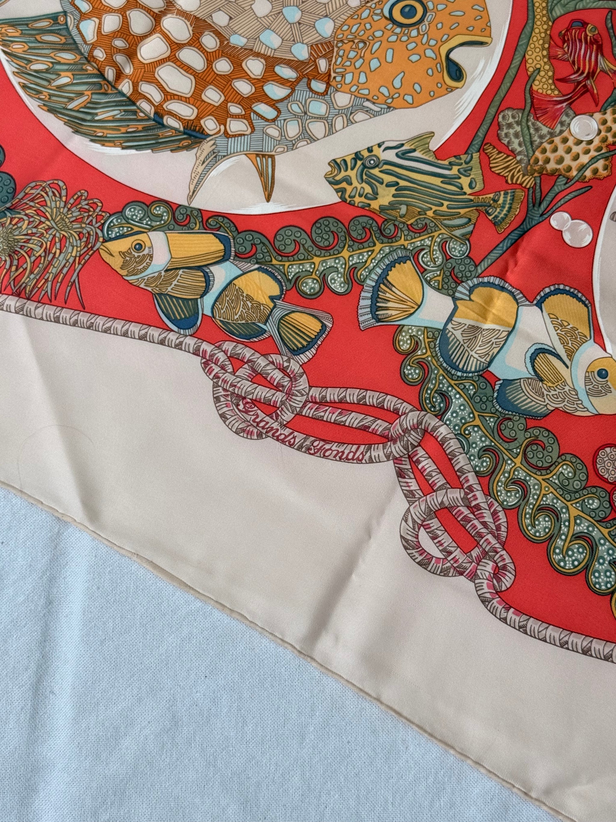 Foulard Hermès – Modèle Grands Fonds