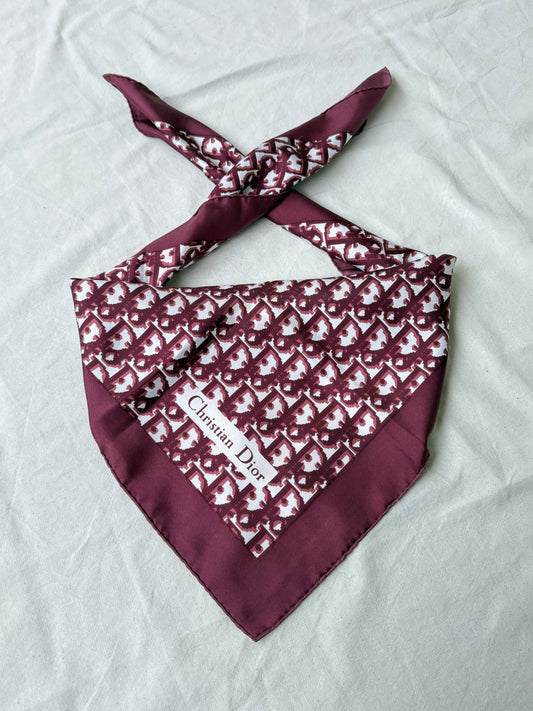 Foulard Christian Dior – Modèle monogramme bordeaux
