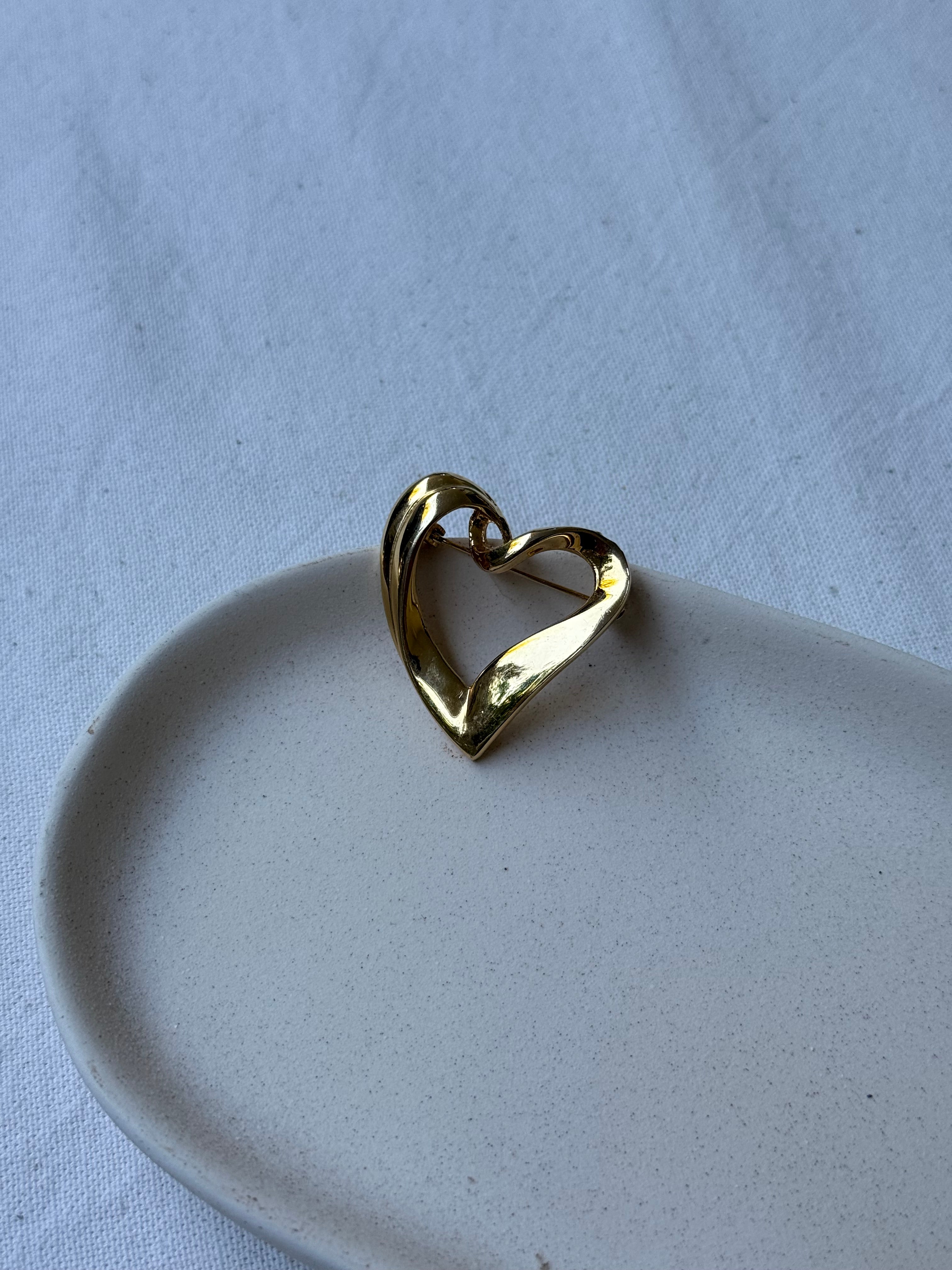 Broche vintage - Cœur ajouré doré