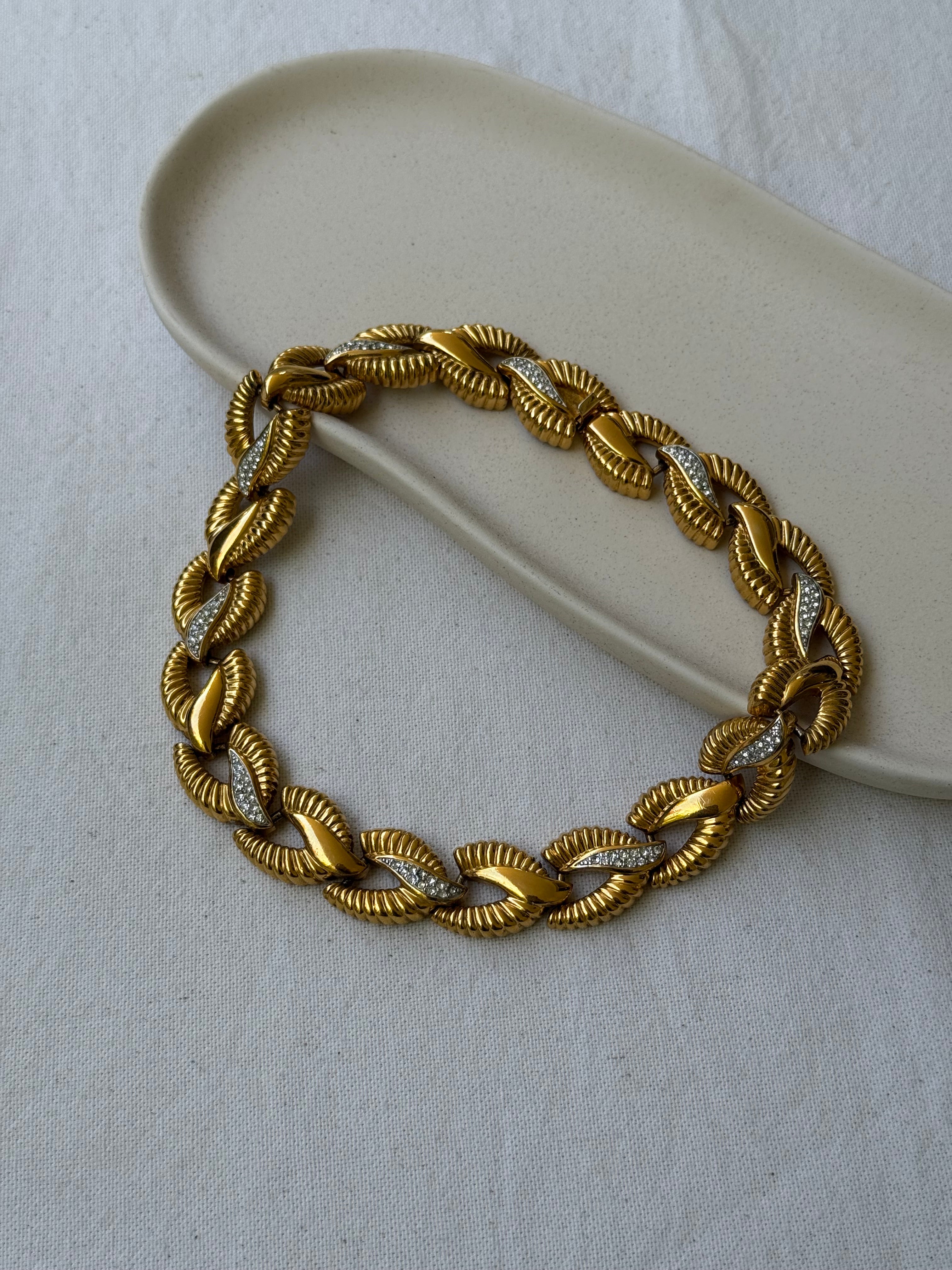 Collier doré vintage - Maillons torsadés et détails strass