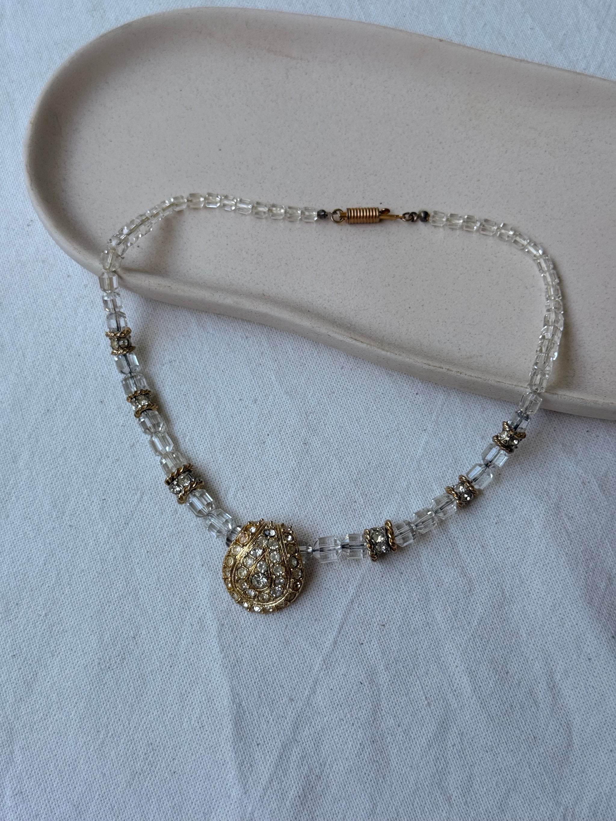 Collier Orena vintage - Perles cristal facettées et pendentif pavé